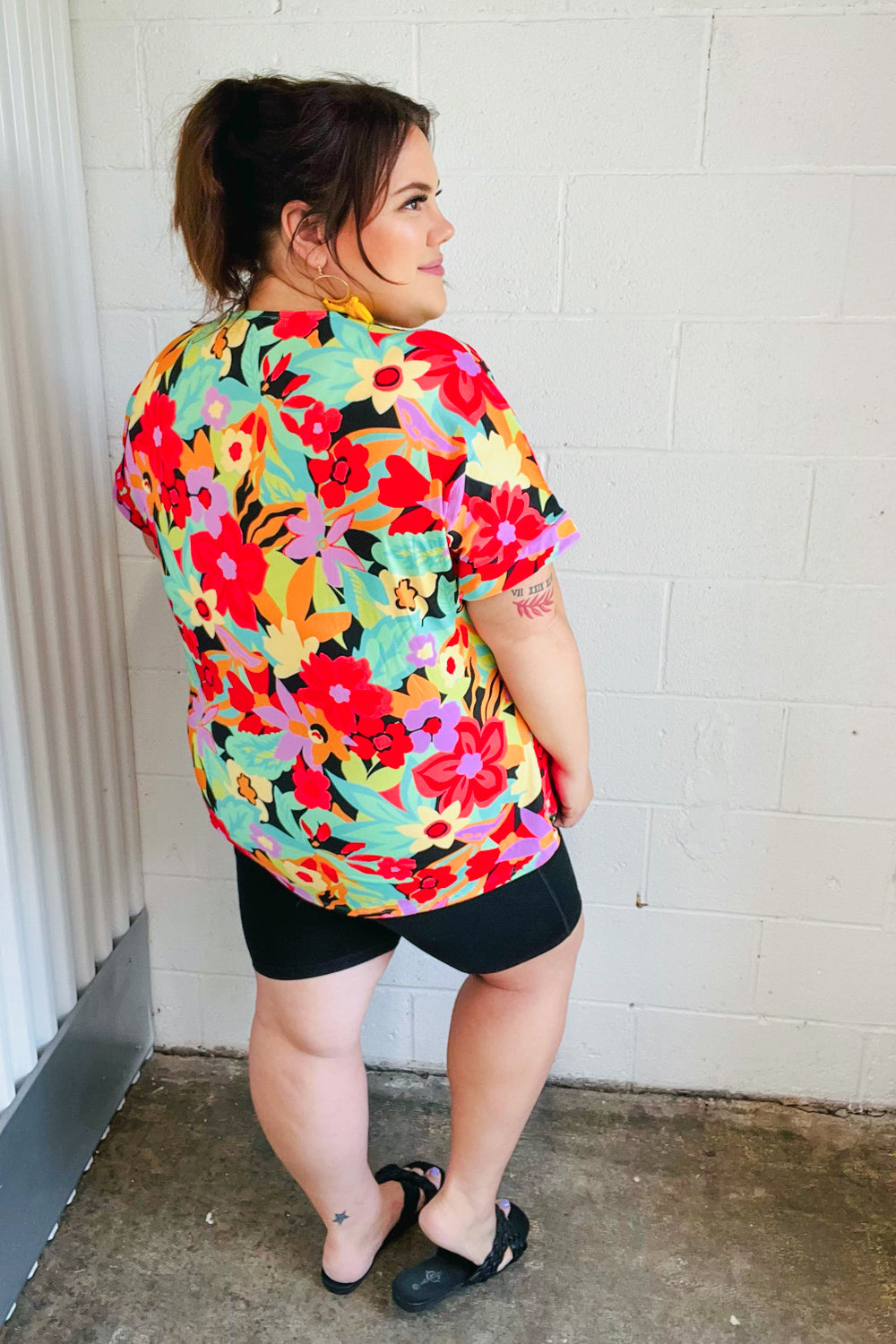 Stylish Multicolor Tropical Floral Print V-Neck Drop Shoulder Blouse for Women | Summer Beach Vacation & Boho Outfit Essential
