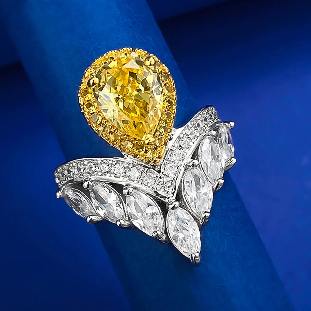 Elegant Gold Crown Ring for Women - Royal Jewelry Gift for Queen, Princess & Brides - Perfect for Weddings, Prom & Special Occasions