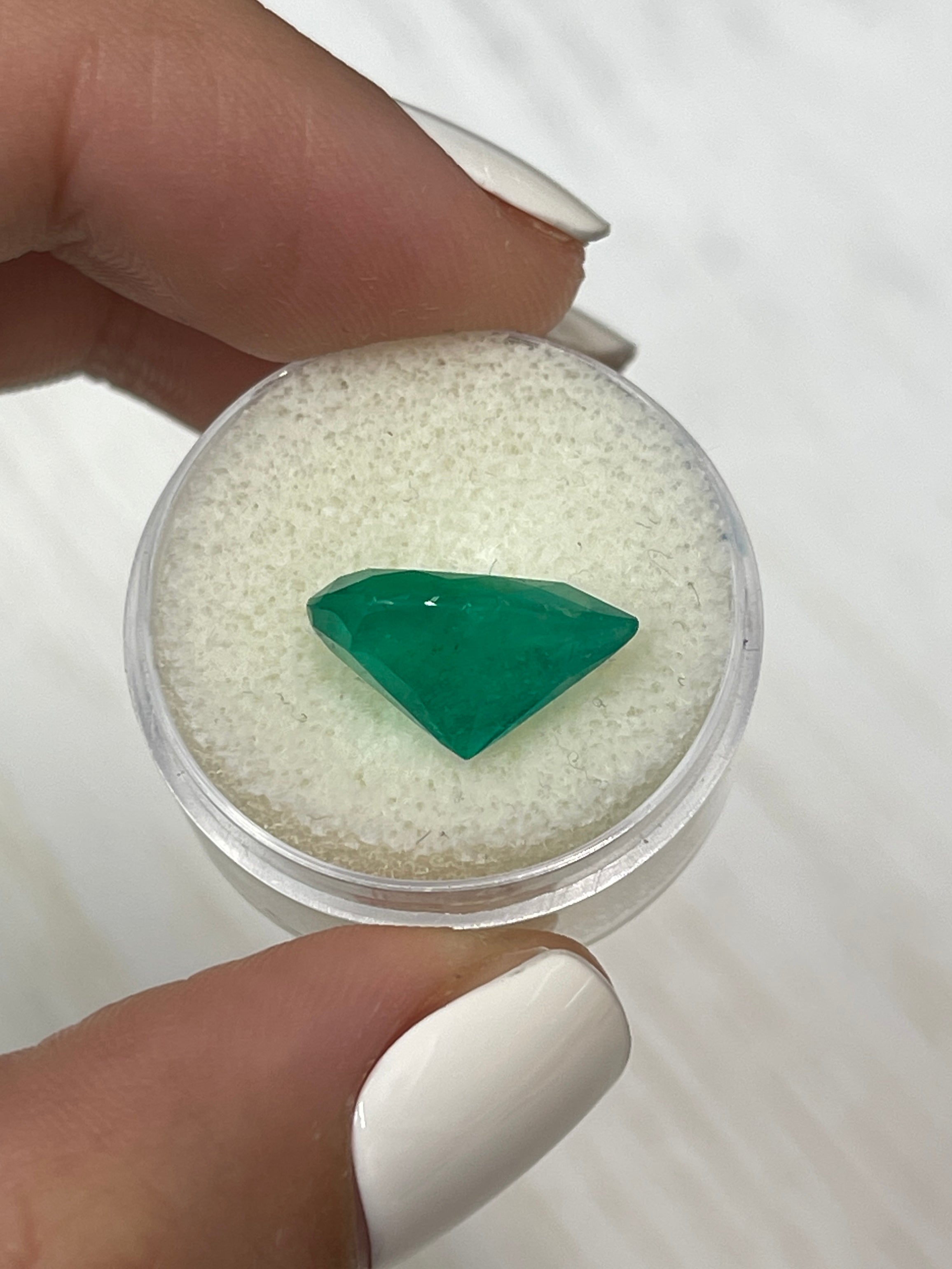 5.86 Carat 15x10mm Rich Green Natural Loose Colombian Emerald Pear Cut Gemstone for Jewelry Making, Engagement Rings & Luxury Gifts