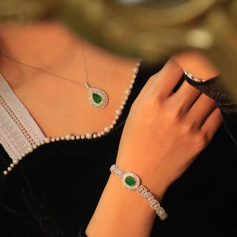 18K Gold Real Diamond & Natural Emerald Luxury Bracelet for Women - High-Quality Gift for Banquets, Parties & Special Occasions