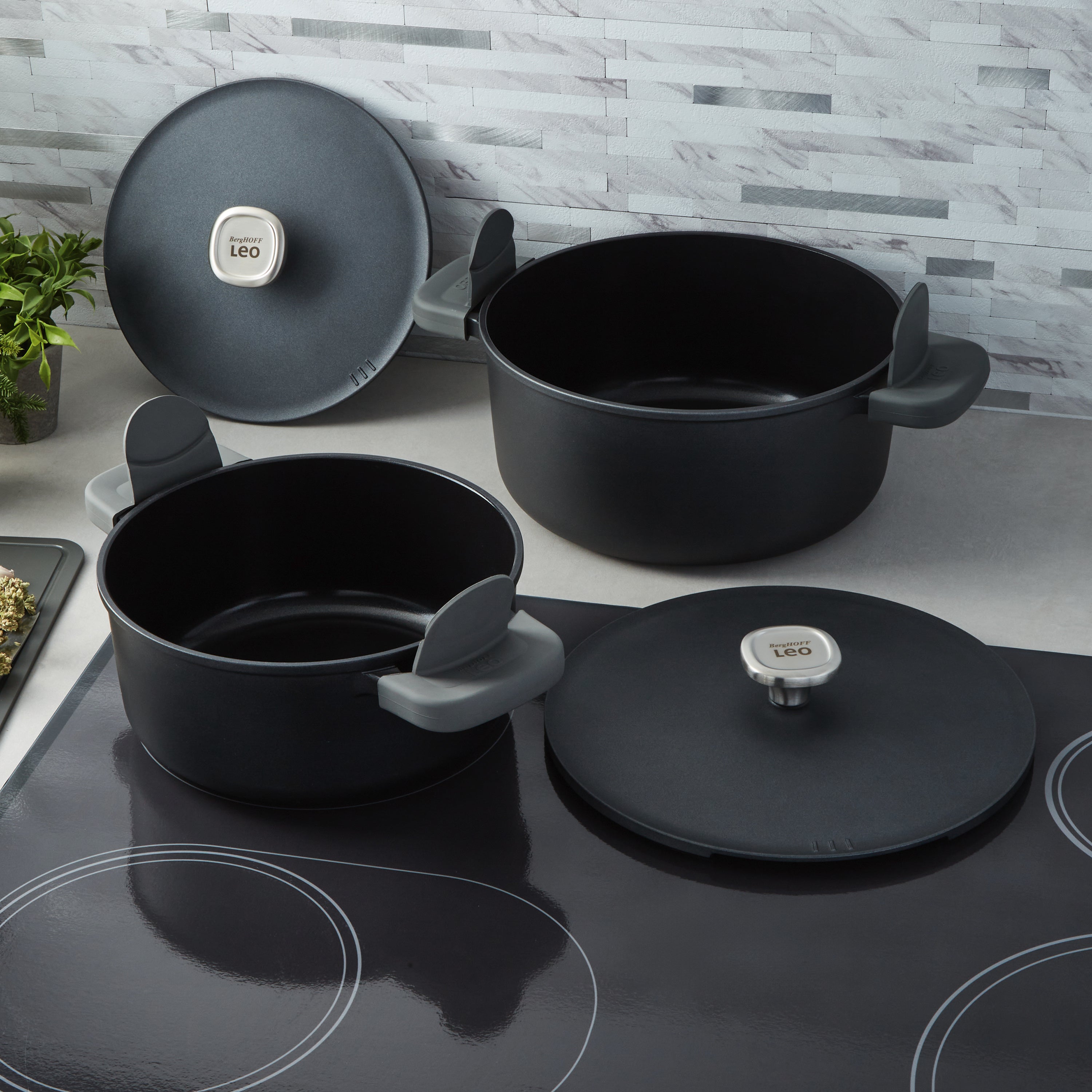 BergHOFF Leo Phantom 4-Piece Nonstick Ceramic Stockpot Set with Lids - Eco-Friendly Recycled Aluminum Cookware for Soups, Stews & Pasta - Perfect for Home Chefs & Professional Kitchens