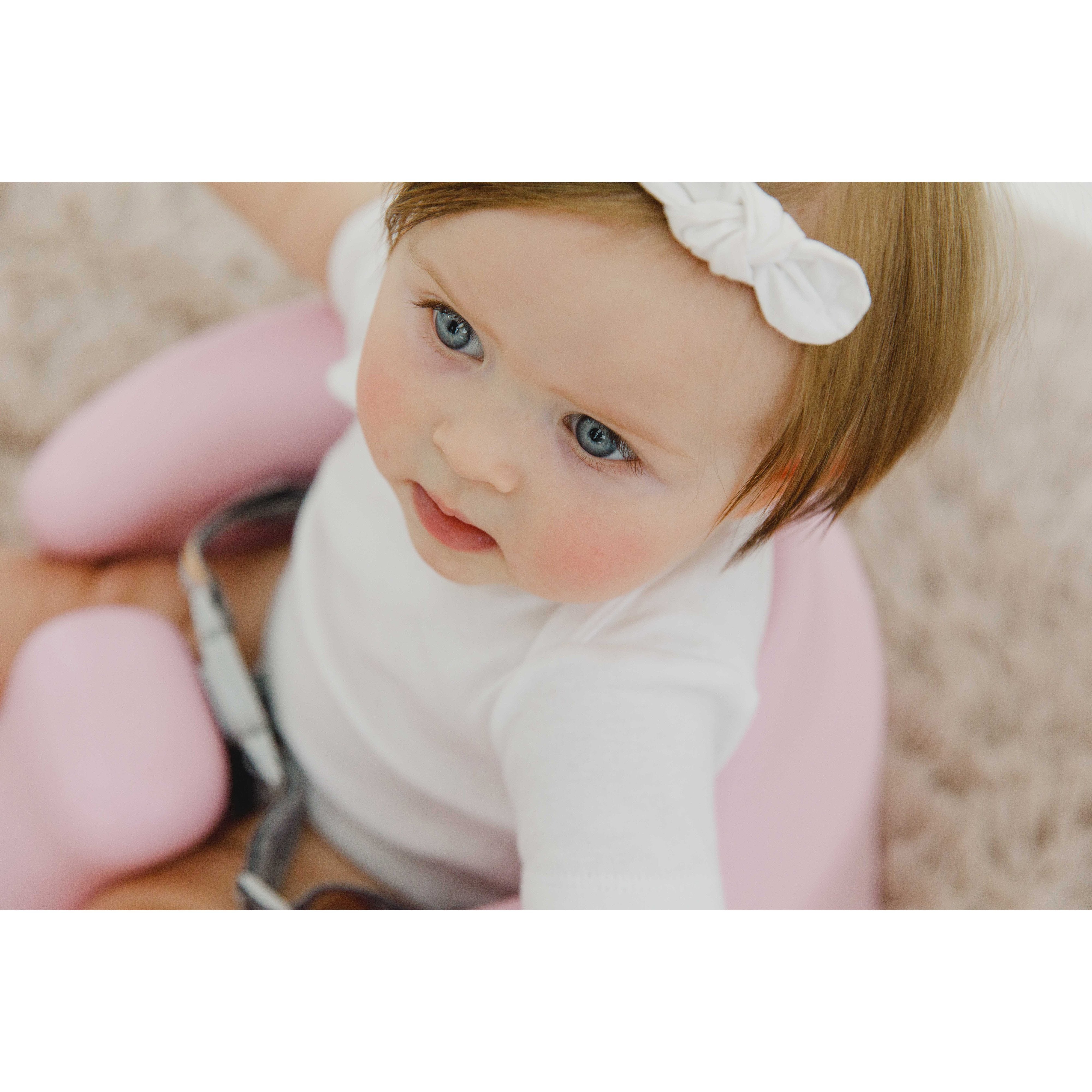 Bumbo Floor Seat for Babies - Soft Pink Infant Support Chair for Sitting & Playtime - Perfect for Learning to Sit, Feeding, and Play at Home
