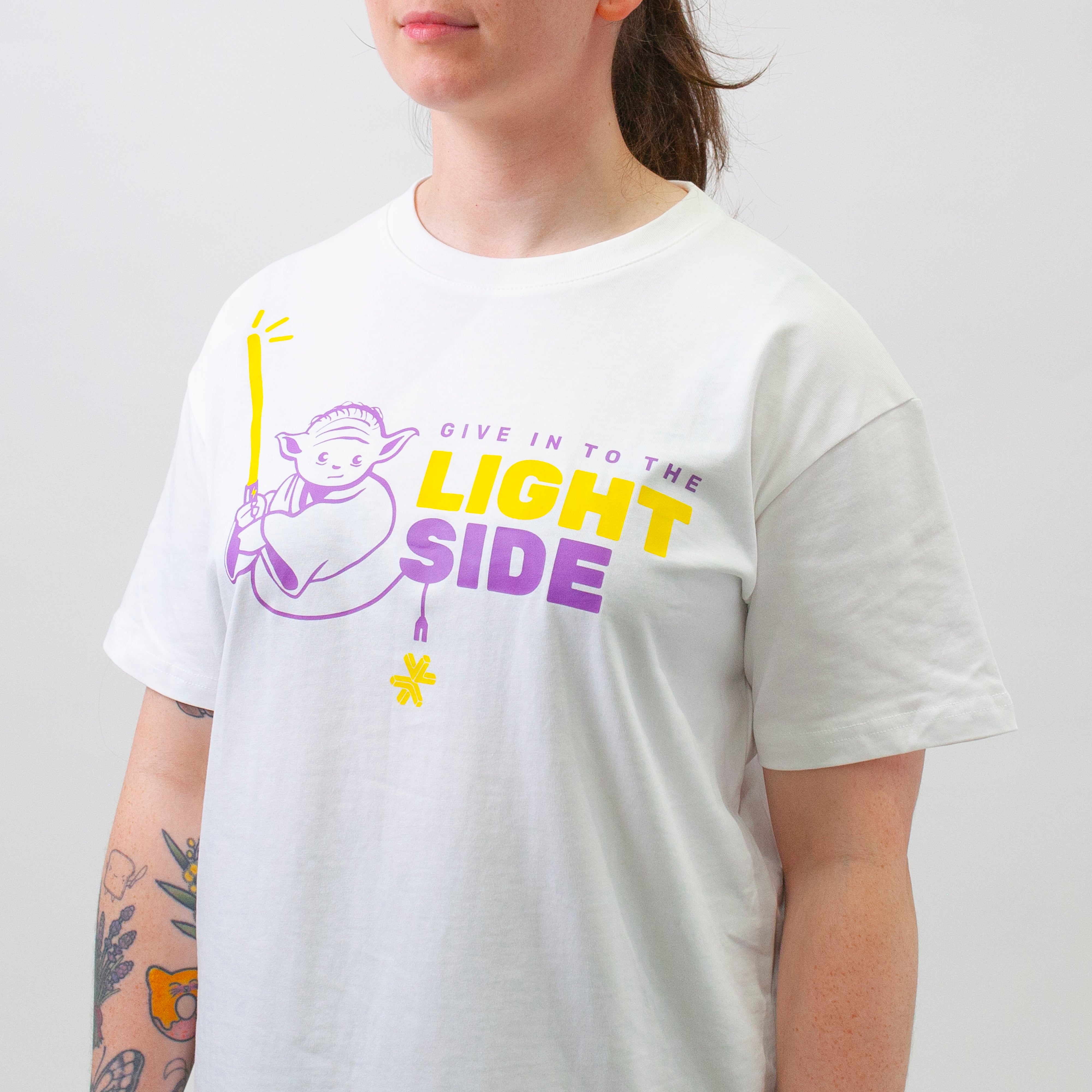 Light My Bricks™ Star Wars Yoda Graphic T-Shirt - Cool Jedi Master Apparel for Fans & Collectors - Perfect for Cosplay, Conventions & Everyday Wear