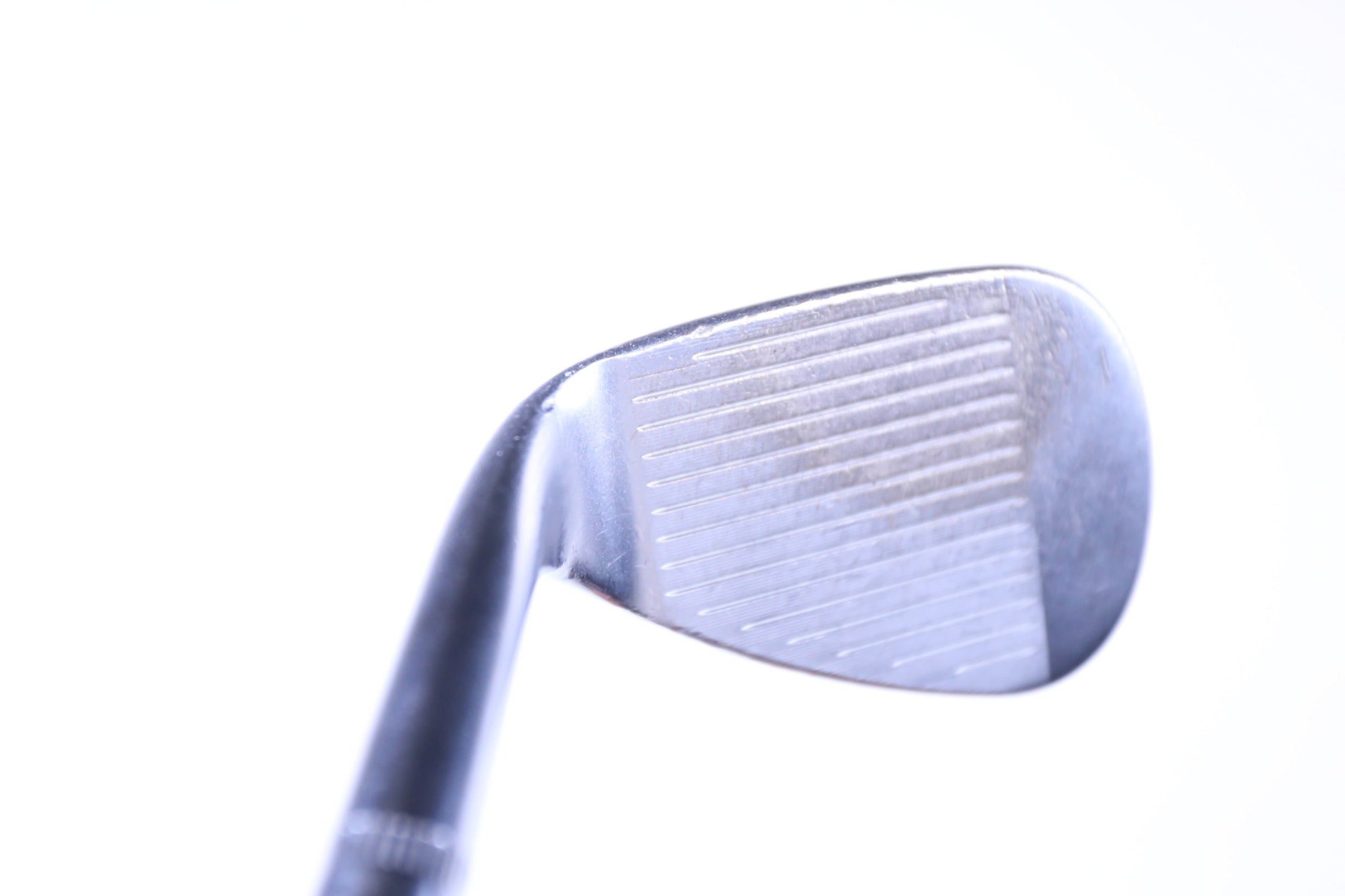 Callaway Jaws MD5 Raw Sand Wedge 56° Stiff Flex Right Hand Golf Club - Perfect for Bunker Shots & Short Game Performance