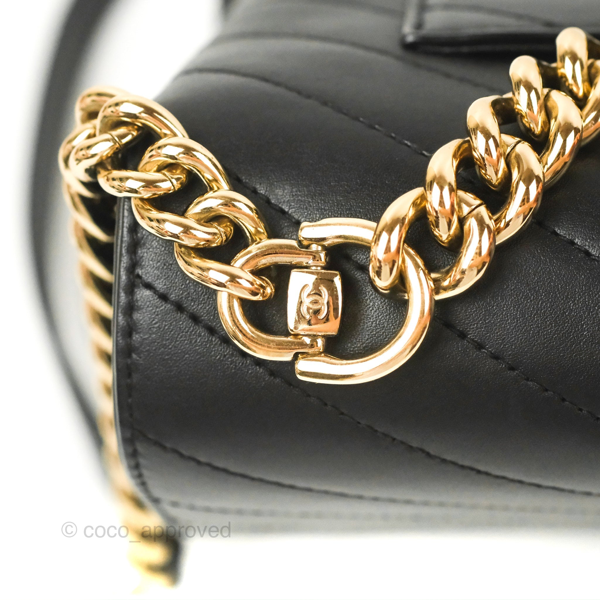 Chanel Chevron Stitched Coco Flap Bag in Black Calfskin with Gold Hardware - Luxury Crossbody Purse for Women, Perfect for Evening Events & Date Nights