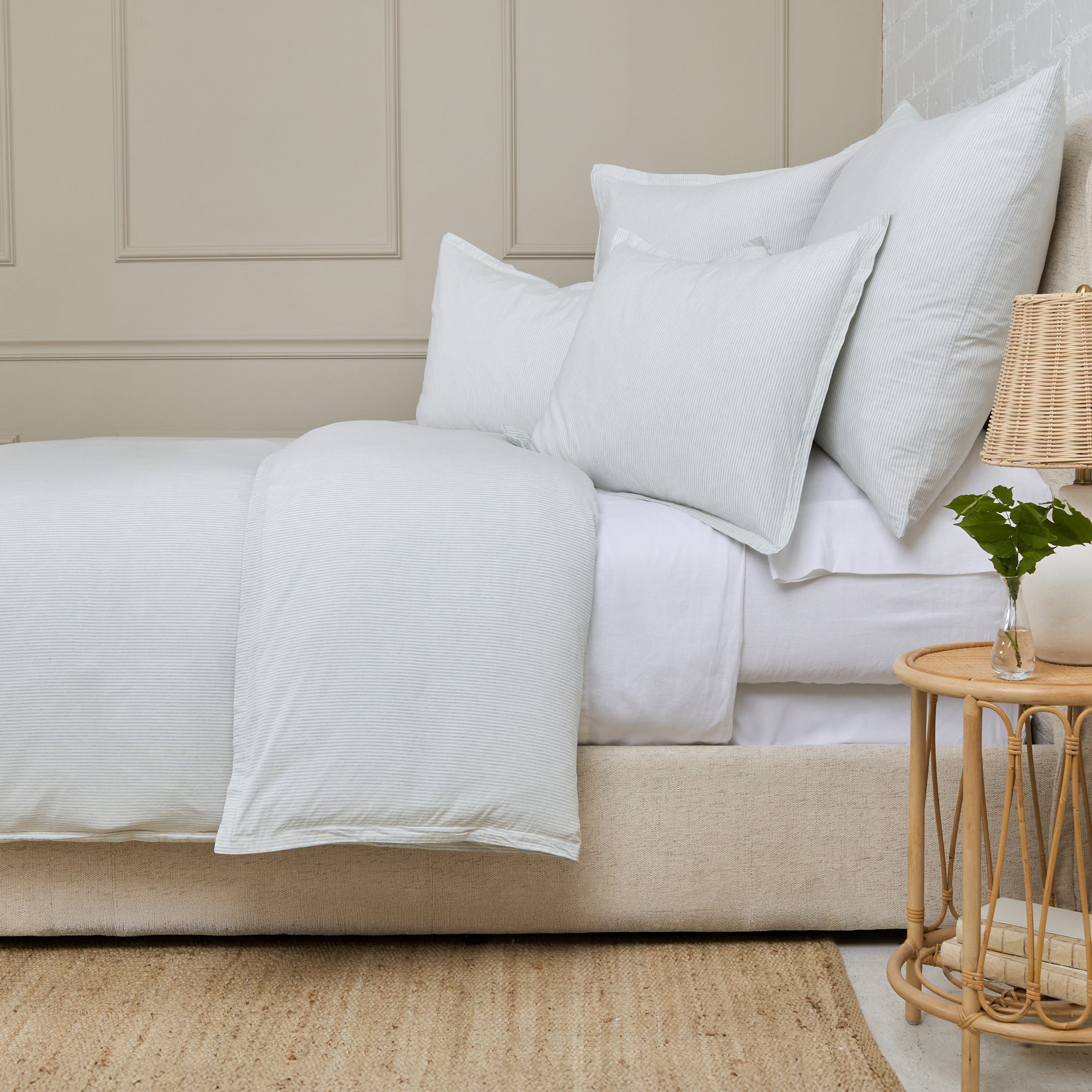 Premium Luke Duvet Cover Set - Soft & Breathable Bedding for All Seasons - Perfect for Home, Dorm, or Guest Room Decor