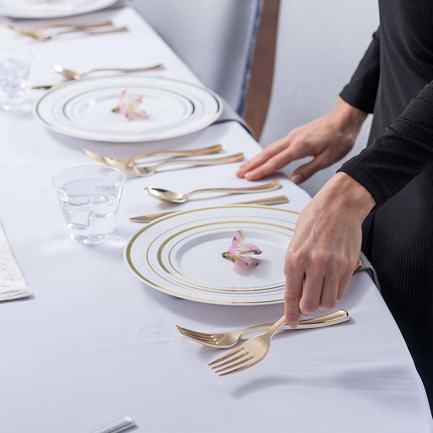 Stock Your Home 50 Heavy Duty Disposable Plastic Forks - Elegant Gold Silverware That Looks Like Real Cutlery - Perfect for Catering, Restaurants, Parties, Weddings & Outdoor Events - Durable Utensils for BBQs, Picnics & Banquets