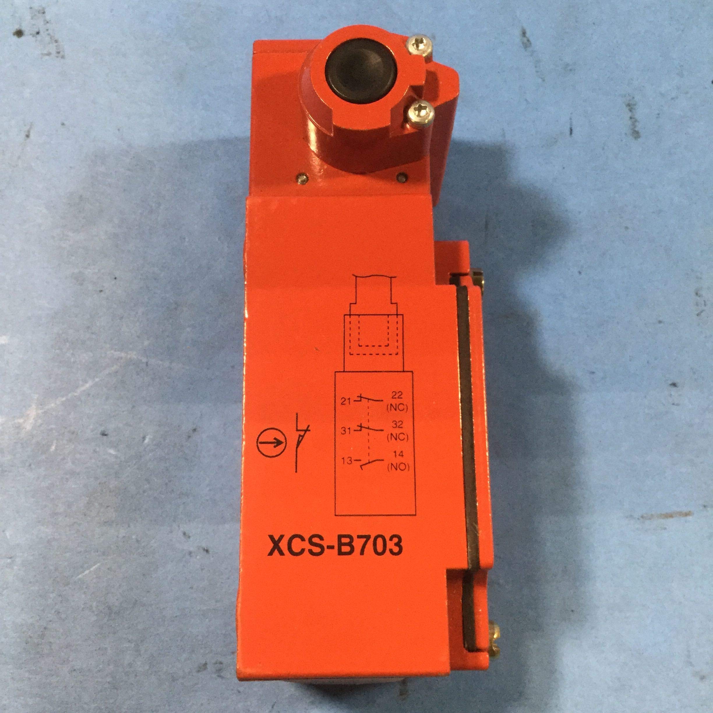 Telemecanique XCS-B703 Non-Locking Safety Interlock Switch - Industrial Machine Safety Device for Equipment Protection & Access Control
