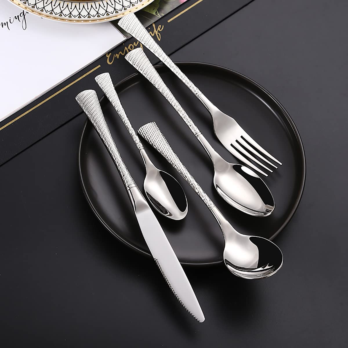 20-Piece Stainless Steel Gold Silverware Set for 4 - Modern Hammered Flatware with Steak Knives | Dishwasher Safe Cutlery Set for Home & Restaurant | Perfect for Dinner Parties, Weddings & Fine Dining