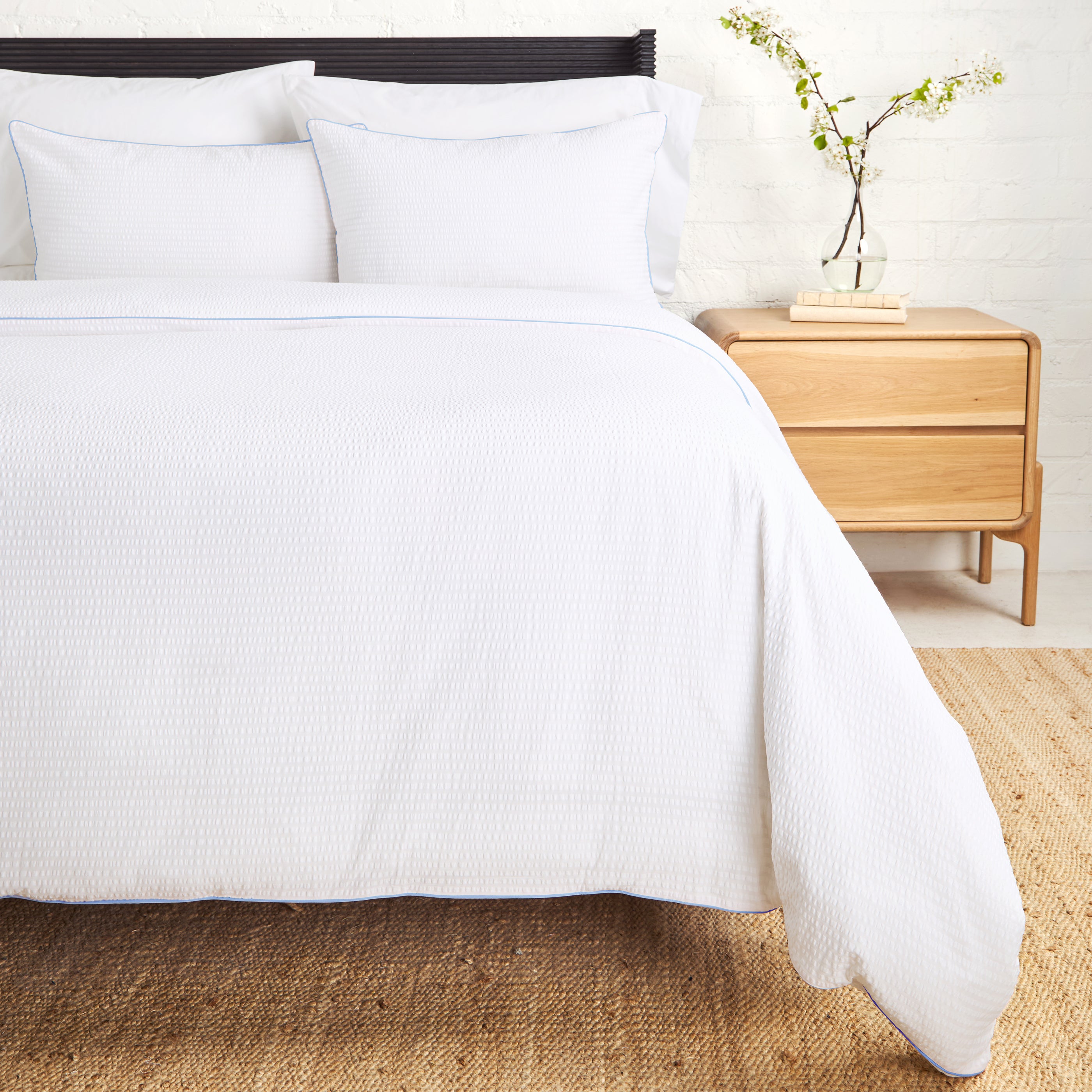 Emily Floral Duvet Cover Set Queen Size - Soft Cotton Bedding Set with Pillow Shams - Perfect for Master Bedroom, Guest Room & Dorm Decor