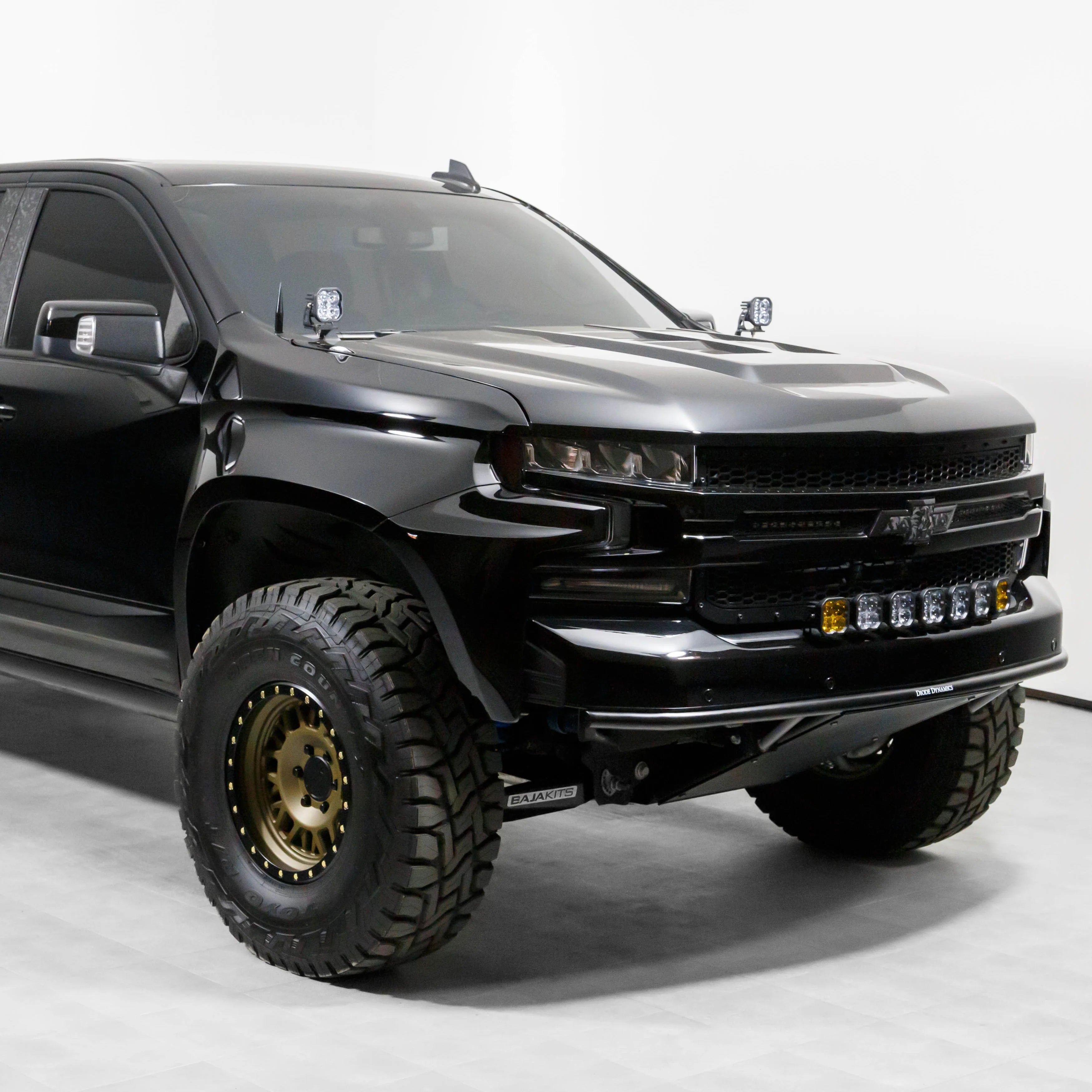 19-21 Chevrolet Silverado Fiberglass Fenders - Durable Replacement Fenders for Off-Road & Custom Truck Builds | Perfect for Truck Enthusiasts & Restoration Projects