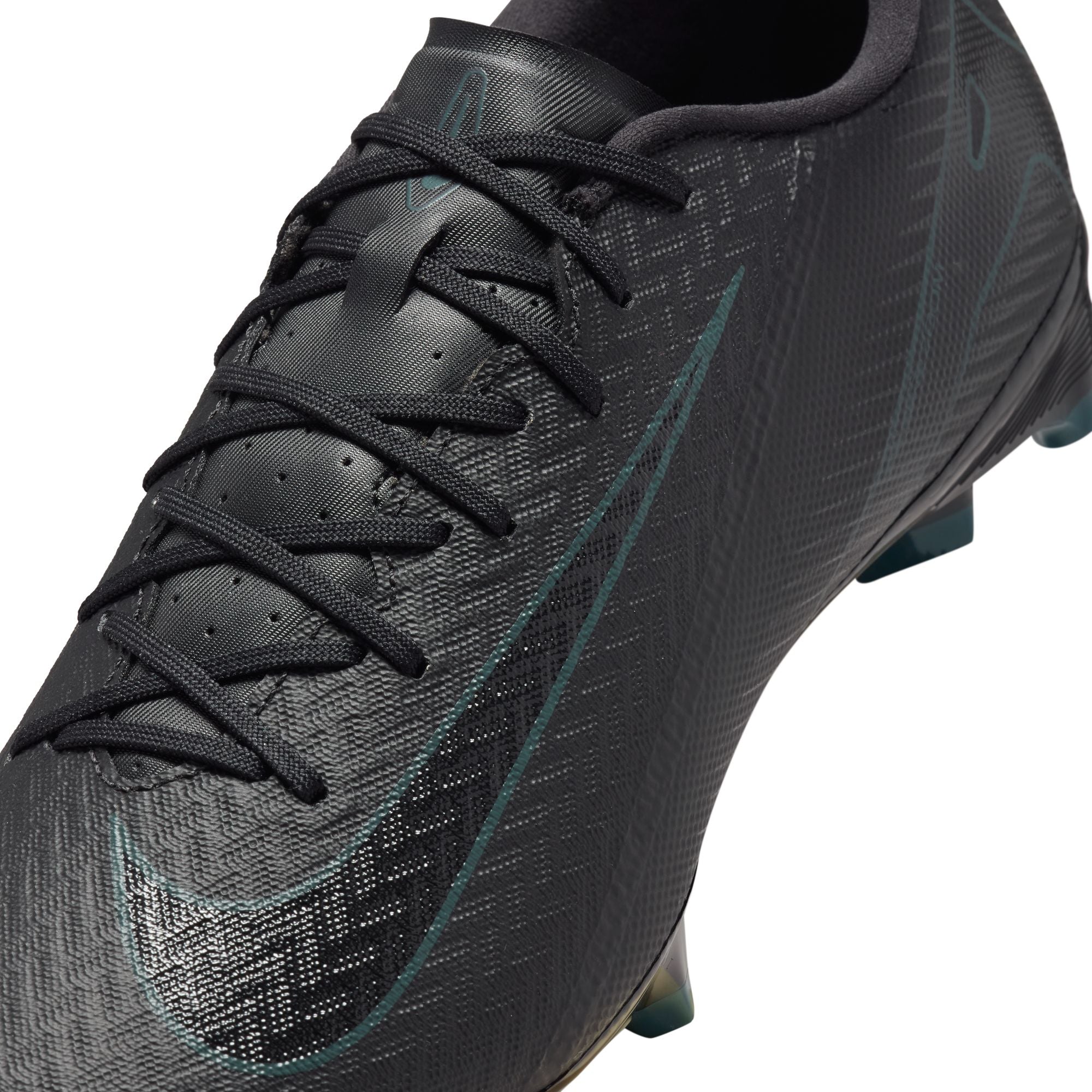 Nike Zoom Vapor 16 Academy Soccer Cleats for Men - Lightweight Football Shoes for Artificial Grass & Turf - Perfect for Training, Matches & Competitive Play