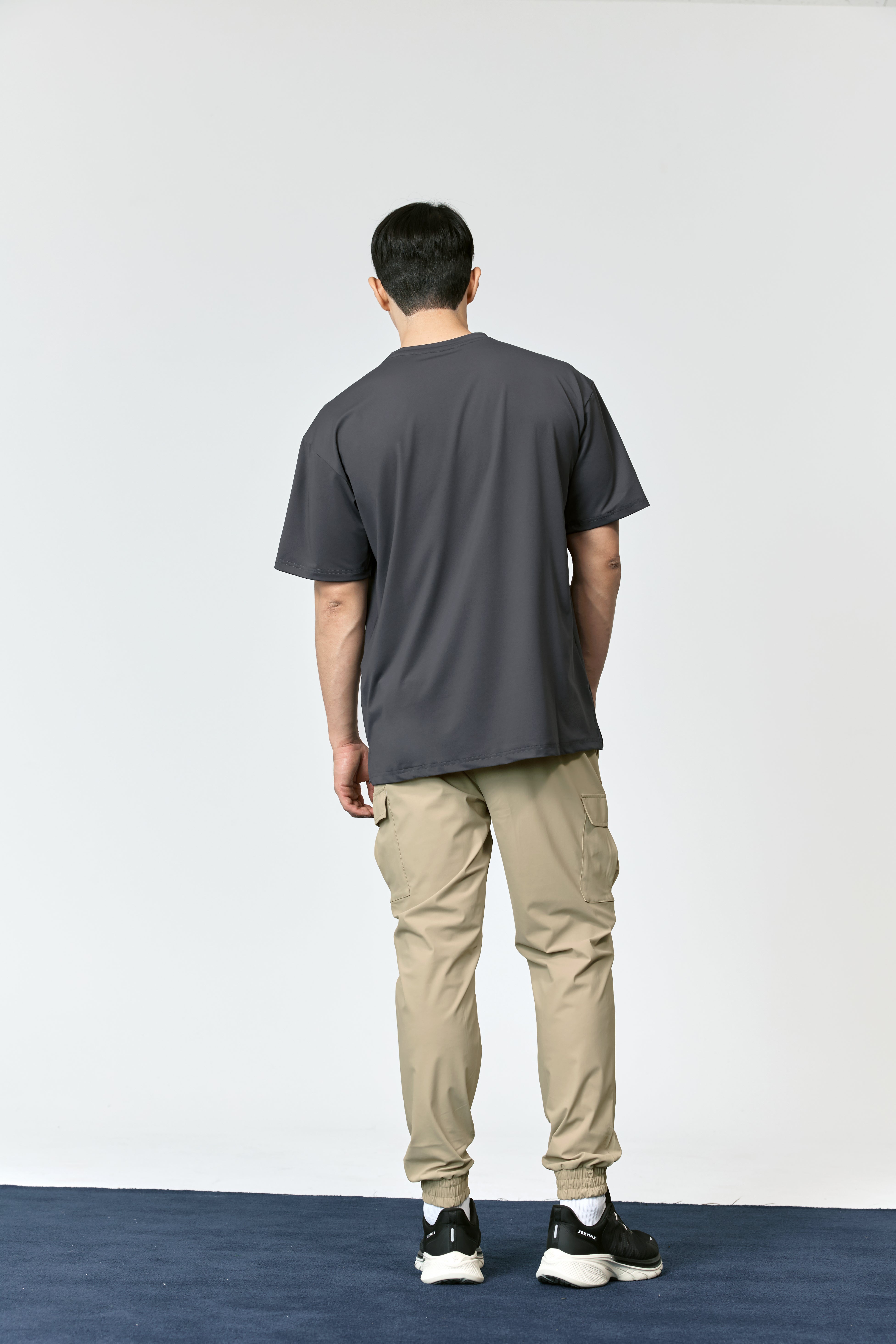 Men's Ice Feather Slim Fit Short Sleeve T-Shirt - Lightweight & Breathable Summer Casual Wear for Outdoor Activities