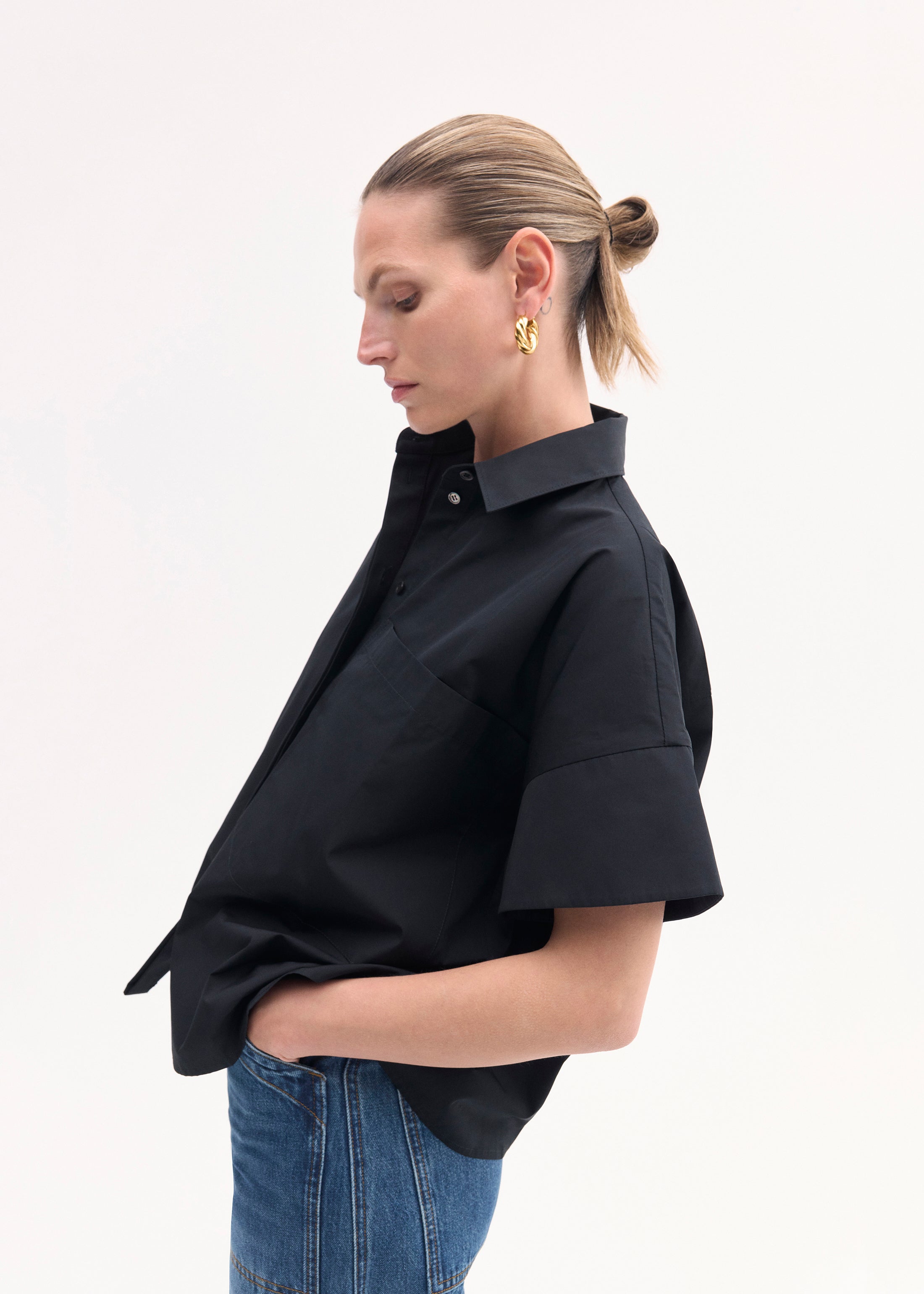 Stylish Boxy Short Sleeve Cotton Poplin Shirt for Women - Black | Casual Summer Outfit Essential for Work & Weekend