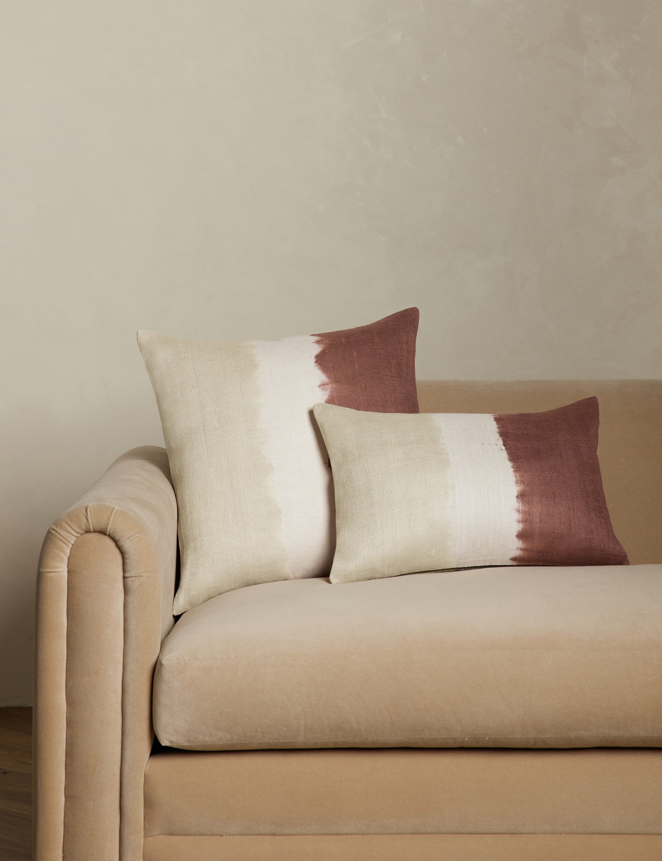 James Perkins Event Horizon Silk Pillowcase - Luxury 100% Mulberry Silk Pillow Cover for Hair & Skin Care - Perfect for Home, Travel & Gift Giving