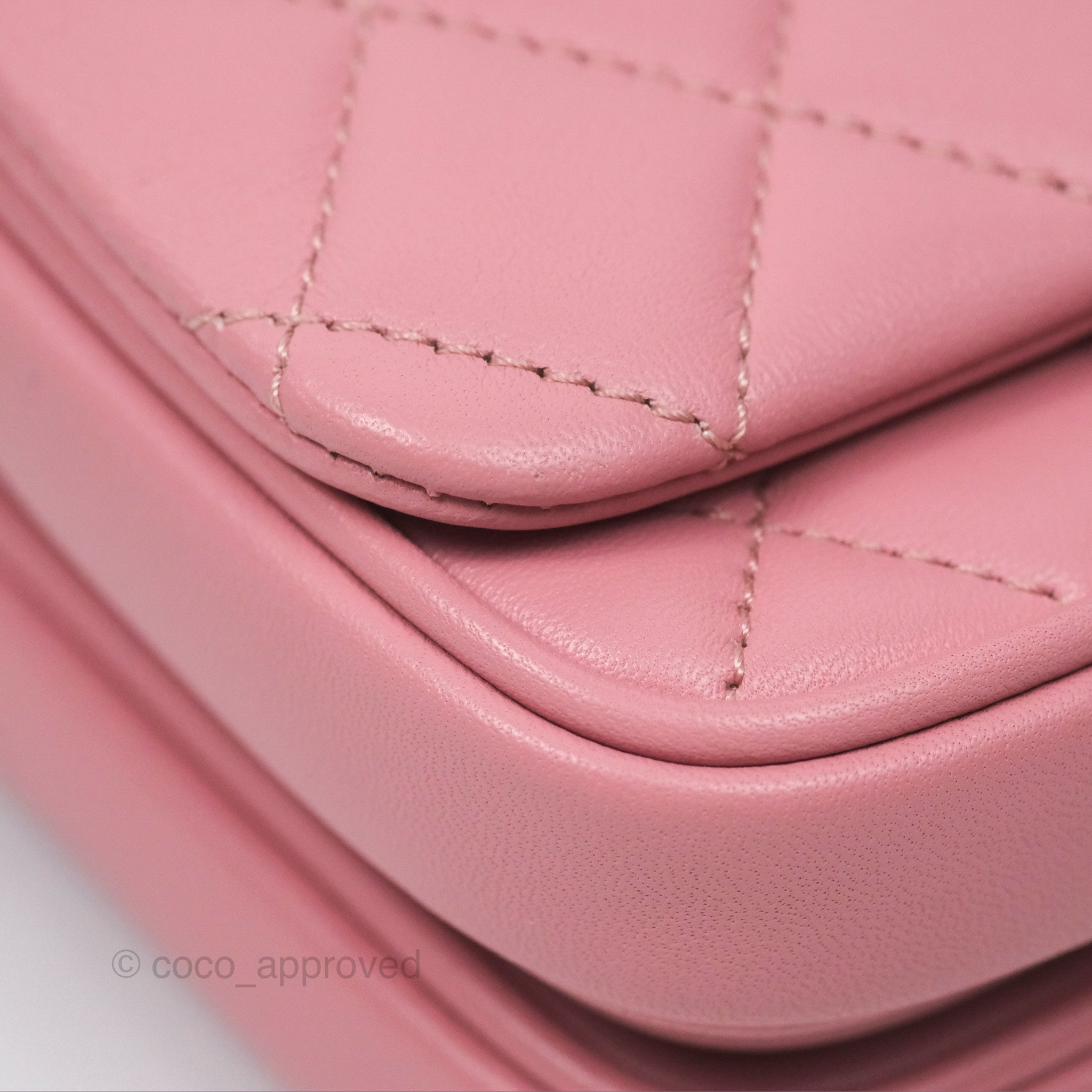 Chanel Citizen Chic Flap Bag in Pink Lambskin Leather with Gold Hardware - Luxury Crossbody Purse for Women, Perfect for Date Night & Special Occasions