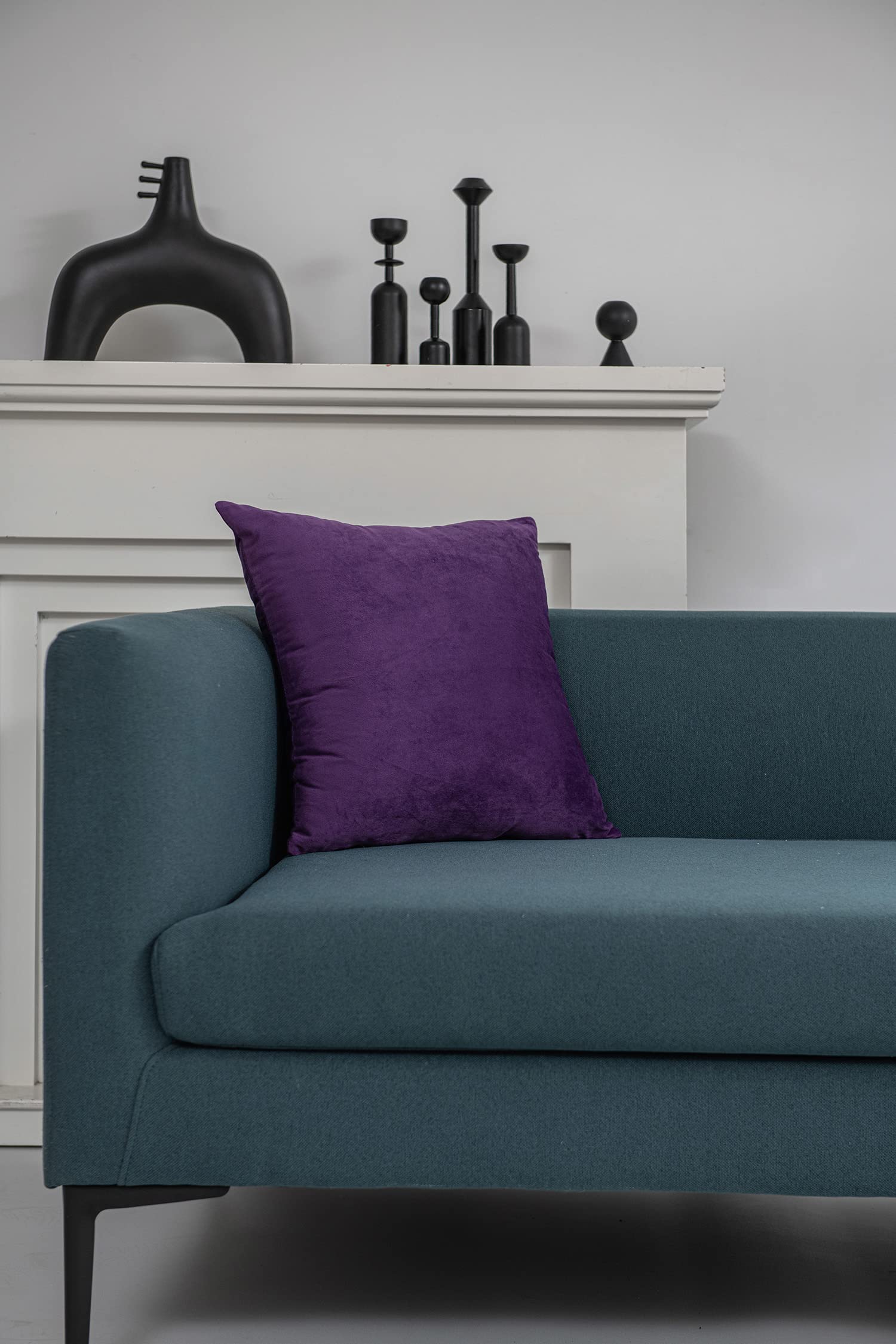 DEZENE 26x26 Inch Velvet Euro Pillow Covers Set of 2 - Soft Cozy Oversized Square Couch Pillow Shams for Sofa & Living Room Decor - Purple Luxury Throw Pillow Cases (Perfect for Home, Bedroom & Lounge Comfort)