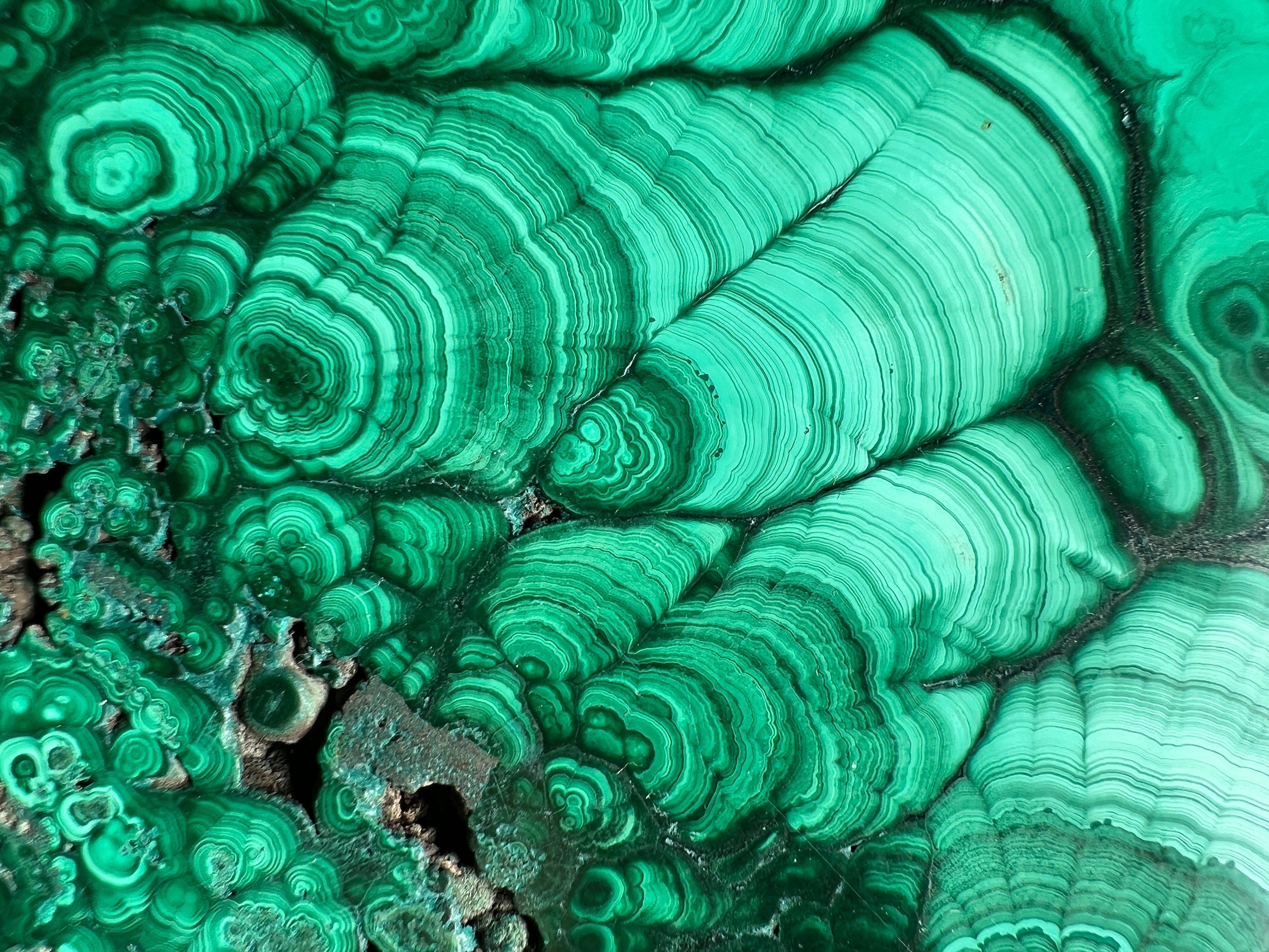 Natural Green Malachite Crystal Slab - Premium Stone for Jewelry Making, Unique Handcrafted Gift & Elegant Home Decor (50431) - Perfect for DIY Crafts, Meditation Spaces & Luxury Interior Design