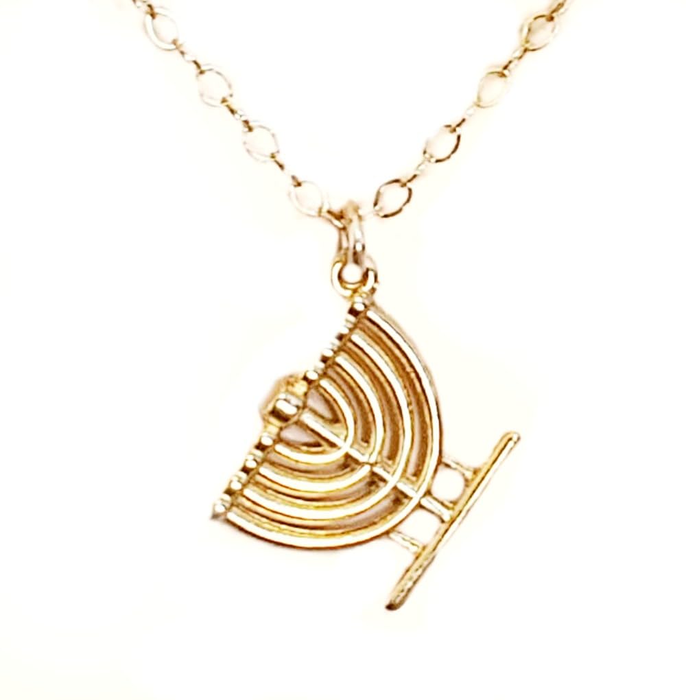 Gold Jewish Menorah Necklace - Vintage Style Menorah Charm Pendant with Hebrew Israel Holy Symbol - Hanukkah Jewelry Gift for Women - Perfect for Jewish Holidays, Religious Ceremonies & Cultural Celebrations