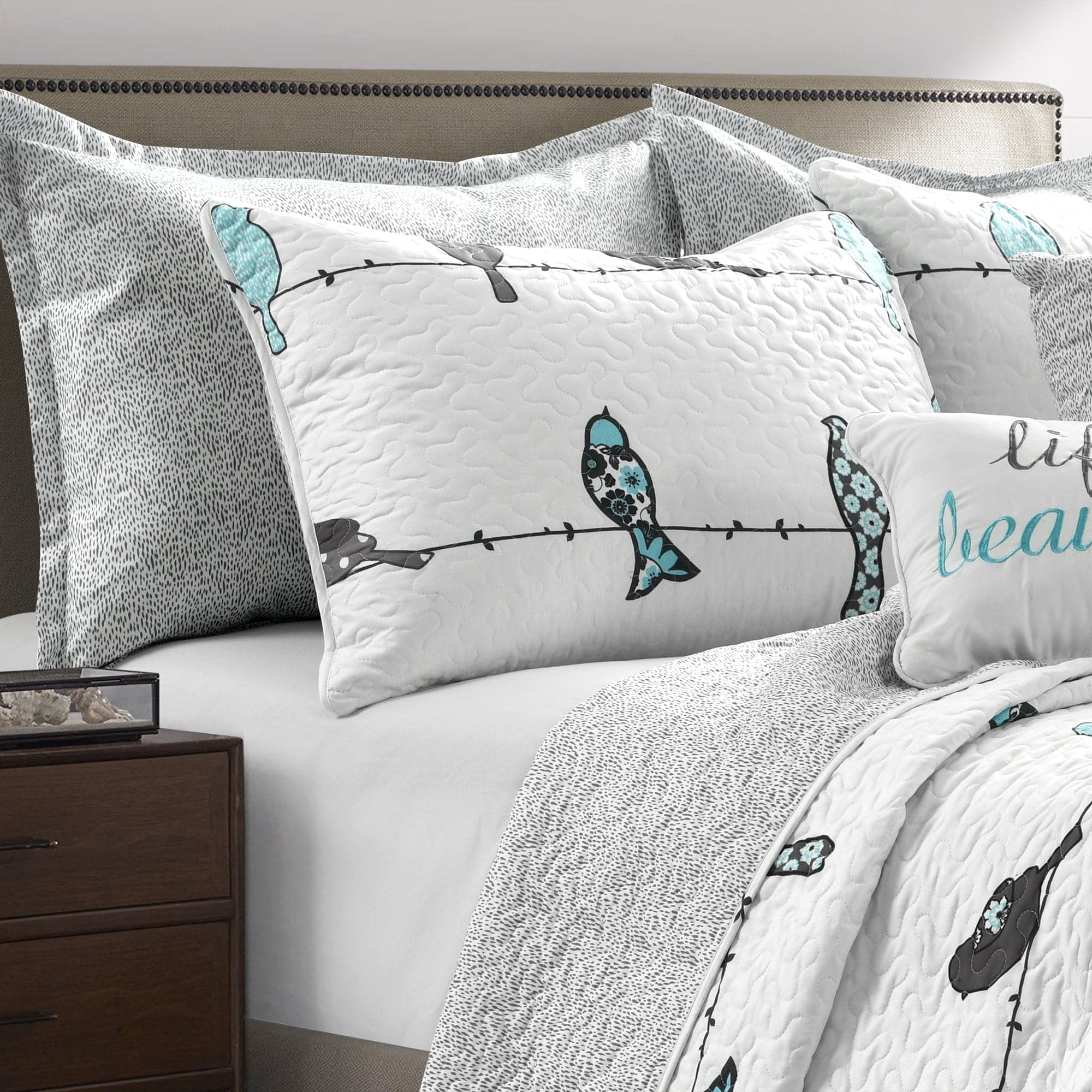 Rowley Birds Quilt 7-Piece Bedding Set - Soft Floral Printed Comforter with Matching Pillow Shams - Perfect for Guest Rooms, Master Bedrooms & Cozy Home Decor