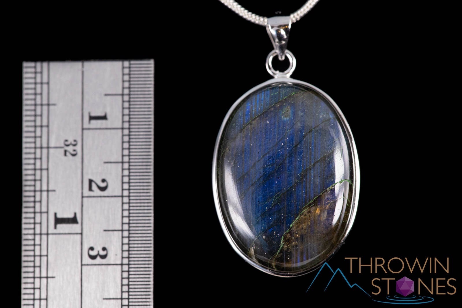 Handmade Labradorite Crystal Pendant in Sterling Silver - Oval Healing Stone Jewelry for Energy Balance & Spiritual Healing | Perfect for Meditation, Chakra Balancing & Gift Giving (J1435)