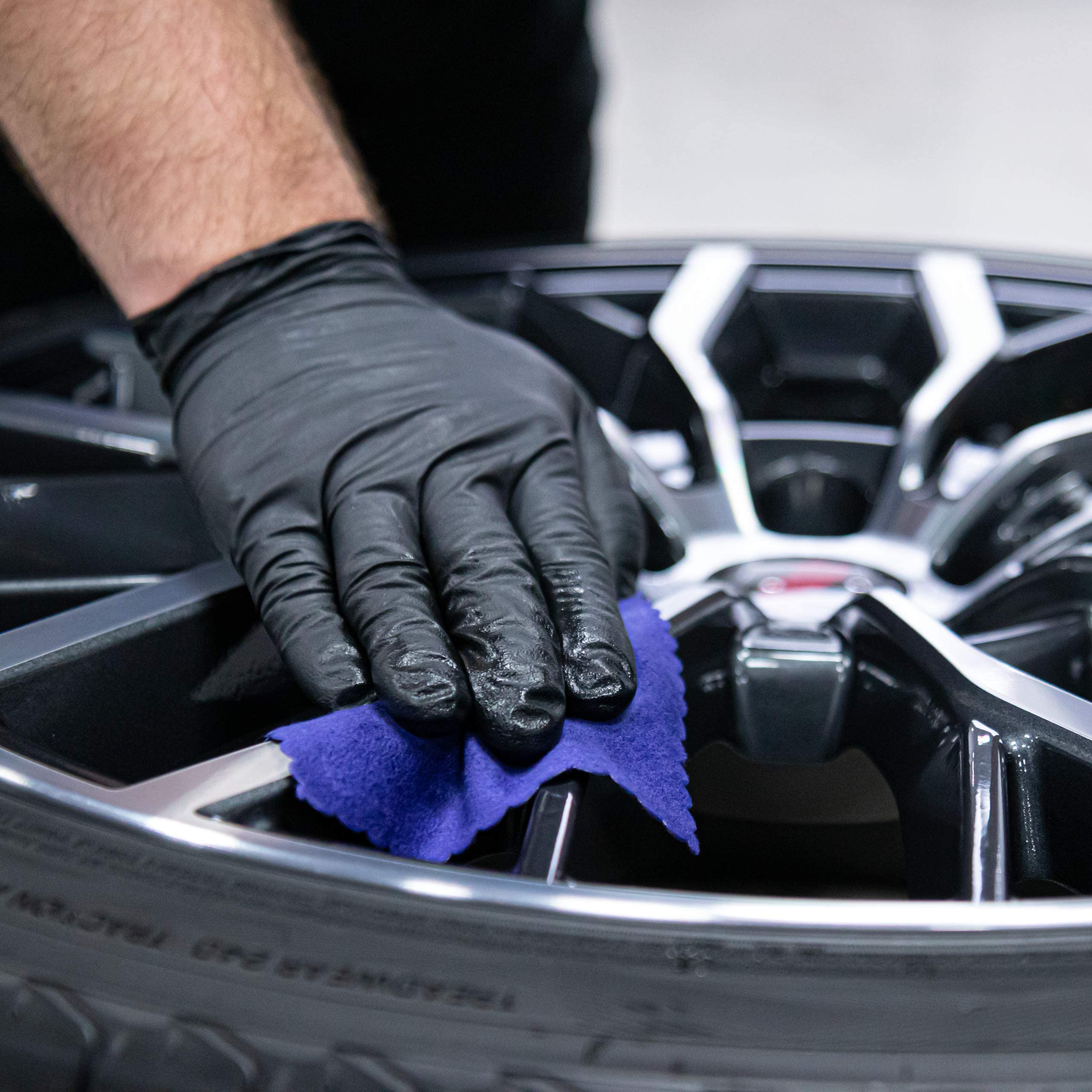 Gyeon Rim EVO 30ml Ceramic Wheel Coating Kit - Brake Dust & Road Contaminant Repellent - High Heat Resistant Protection for Car Wheels - Perfect for Alloy, Chrome & Painted Rims - Easy Application for Long-Lasting Shine & Protection
