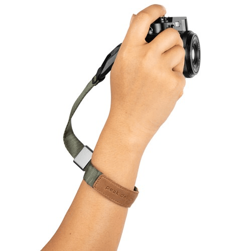 Peak Design Cuff Camera Wrist Strap - Sage Green | Secure & Comfortable Wrist Strap for DSLR & Mirrorless Cameras | Perfect for Travel, Hiking & Outdoor Photography