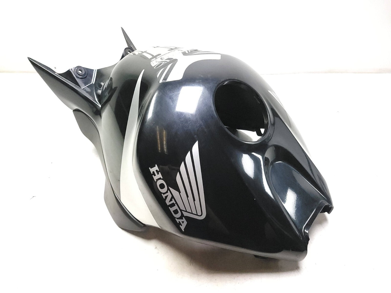 2004-2005 Honda CBR1000RR OEM Fuel Tank Fairing Cover - Genuine Replacement Part for Motorcycle Body Protection - Perfect for Racing, Street Riding & Bike Restoration Projects