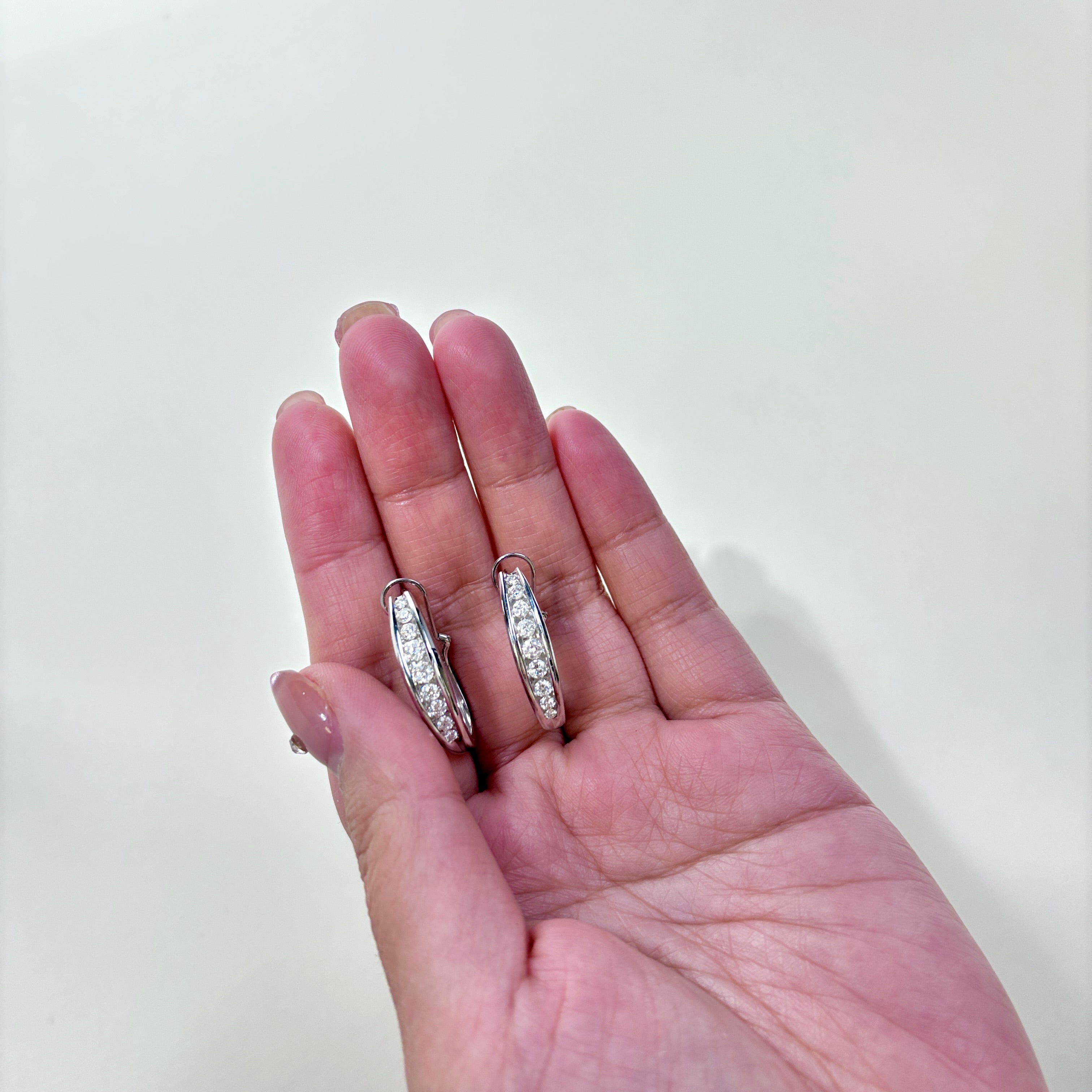 14K White Gold Diamond Oval Hoop Earrings - 0.90ctw G-H Color SI Clarity | Elegant Dangle Earrings for Women | Perfect for Weddings, Parties & Special Occasions