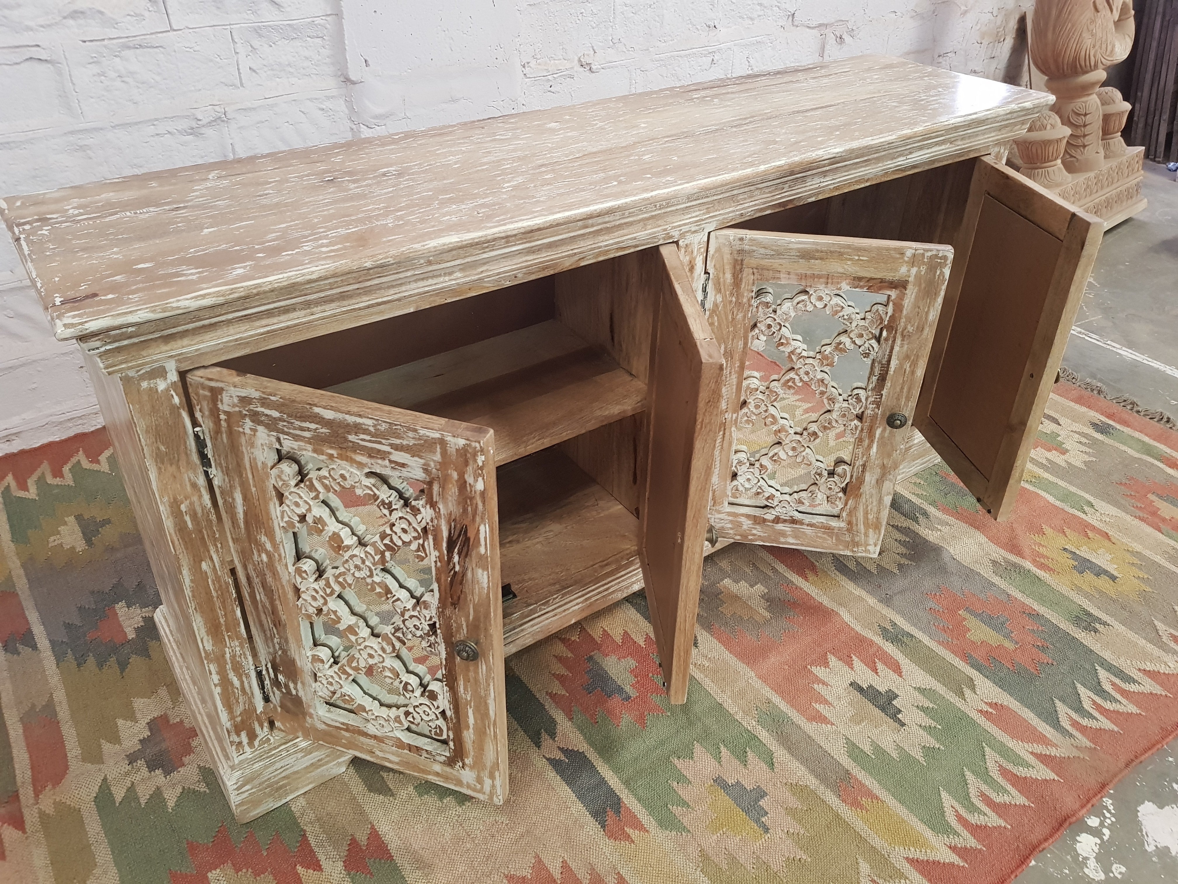 French Arched Hand Carved Wooden Buffet Sideboard - White Wash Finish - 160x40x80cm - Perfect for Dining Room Storage & Farmhouse Decor