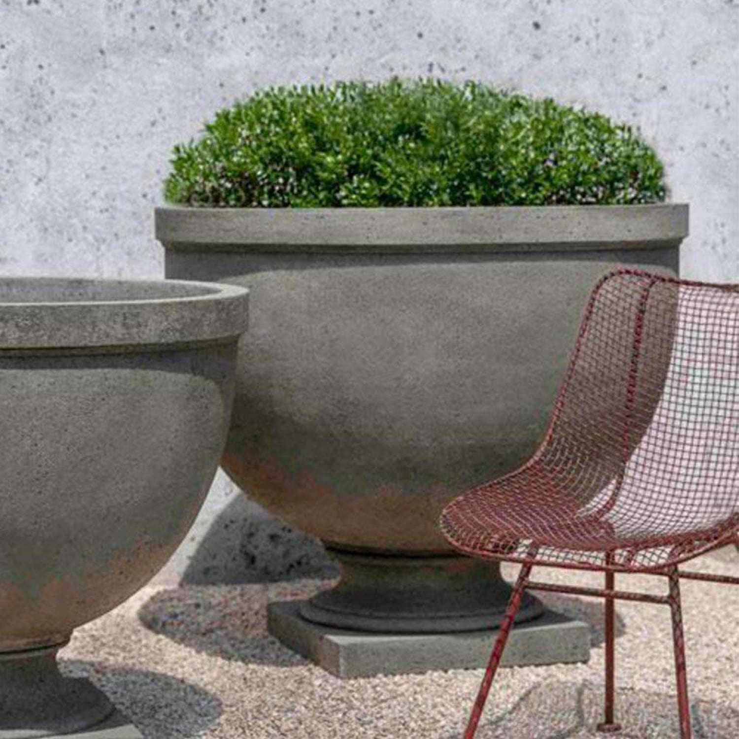 Campania International Huntington Large Urn - Classic Garden Planter for Outdoor Decor, Flowers & Plants - Perfect for Patio, Porch, and Landscaping
