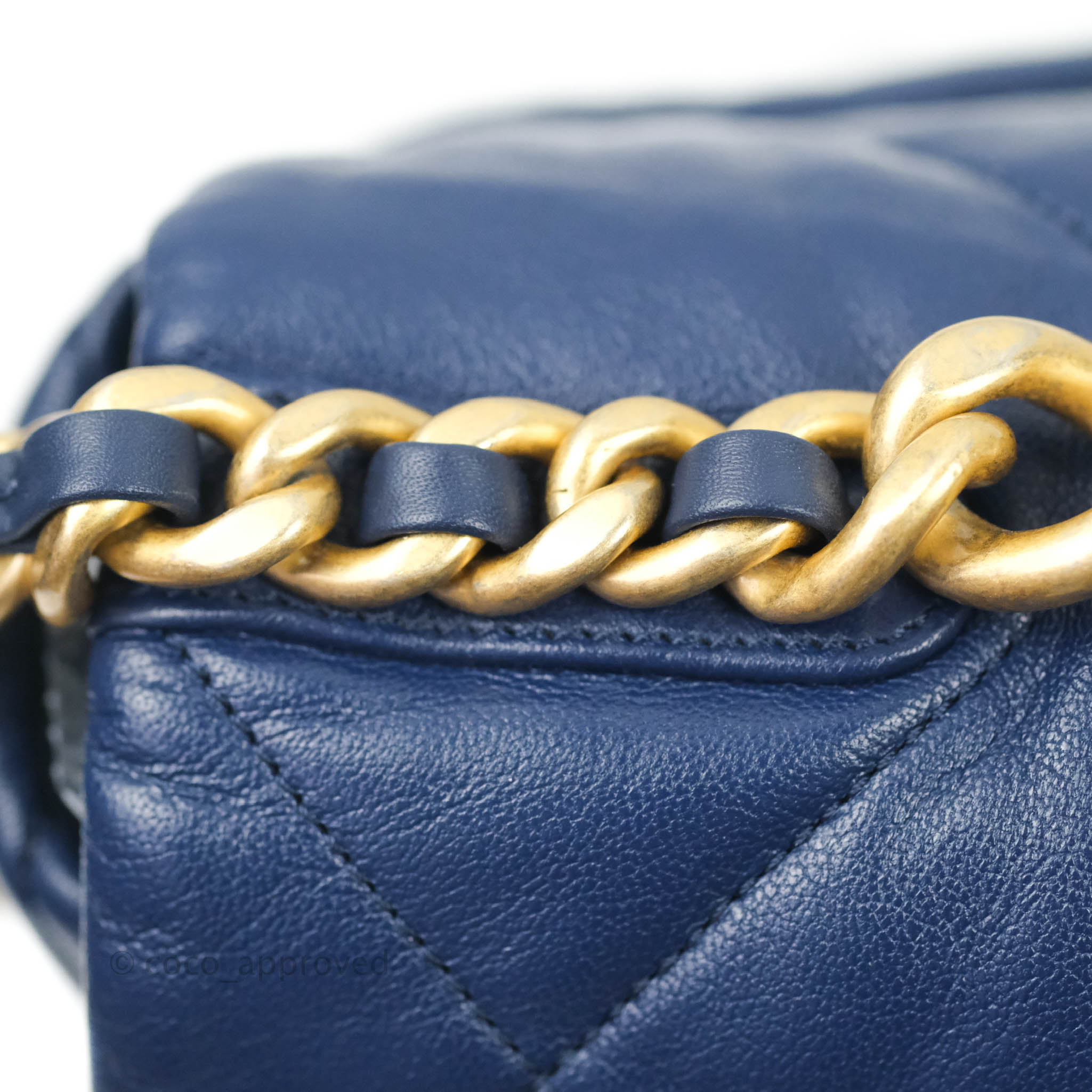 Chanel 19 Medium Flap Bag in Blue Goatskin Leather with Mixed Hardware - Perfect for Everyday Luxury & Special Occasions