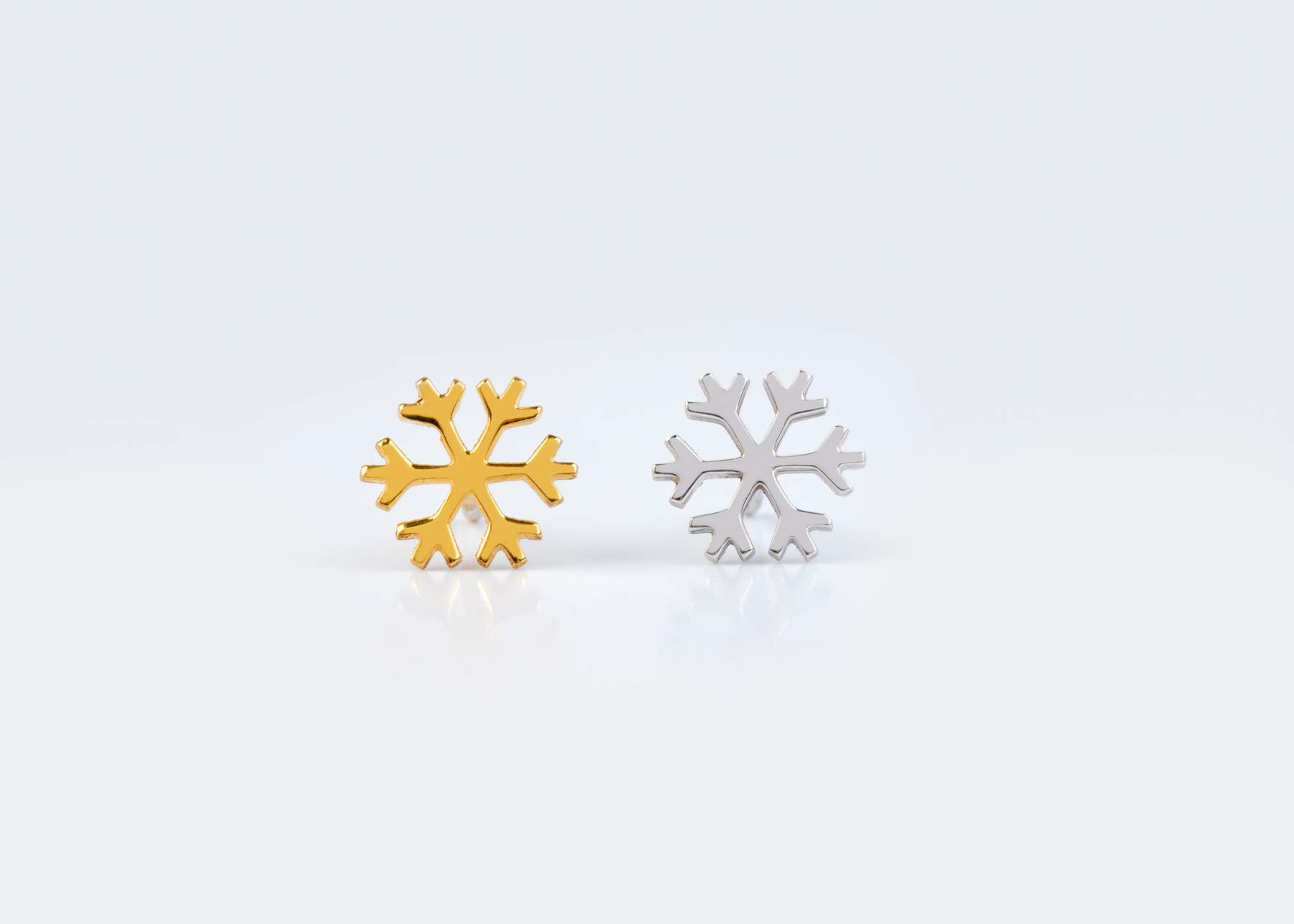18K Gold Snowflake Stud Earrings - Winter Jewelry Gift for Her