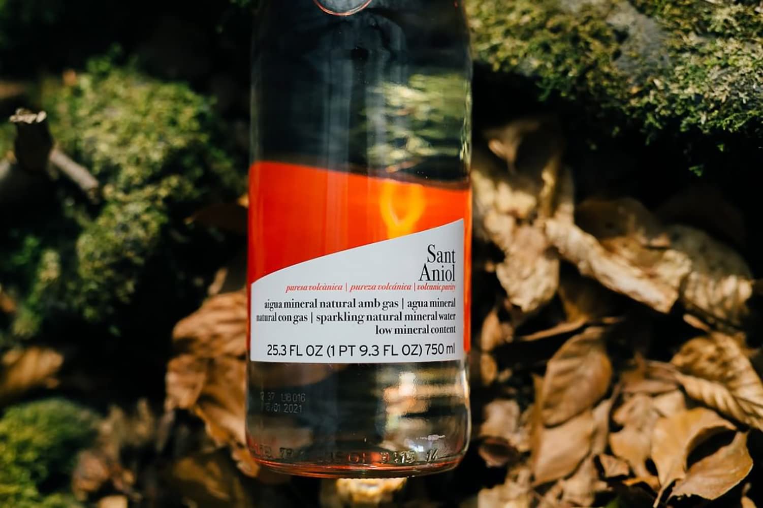 Sant Aniol Sparkling Natural Mineral Water - 750ml (12 Glass Bottles) | Premium Spanish Carbonated Spring Water for Parties, Gifts & Fine Dining