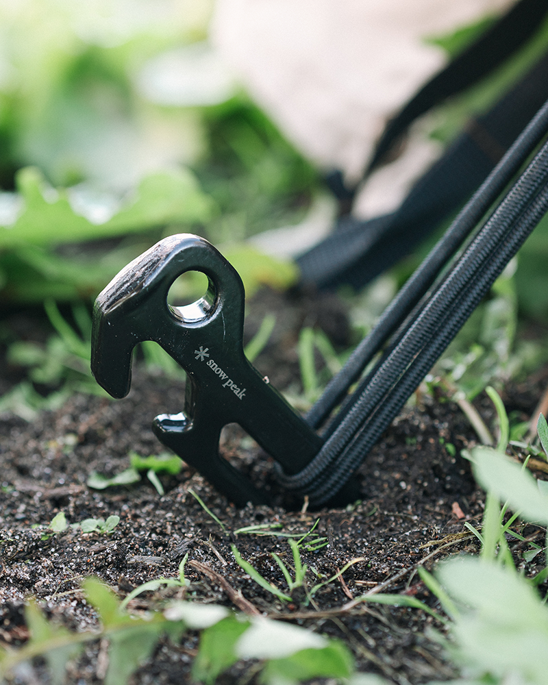 Solid Stake Delta - Heavy Duty Metal Garden Stakes for Plants, Flowers & Vegetables - Perfect for Outdoor Gardening, Landscaping & Vine Support