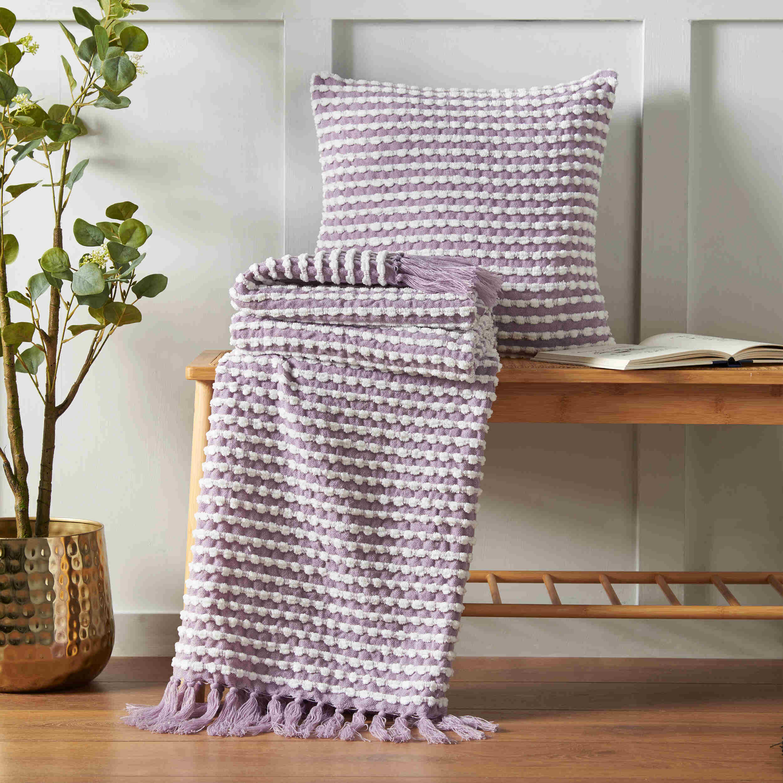 Catherine Lansfield Stab Stitch Decorative Throw Pillow Cushion Cover - Soft Lilac Purple for Living Room, Bedroom, Sofa & Home Decor