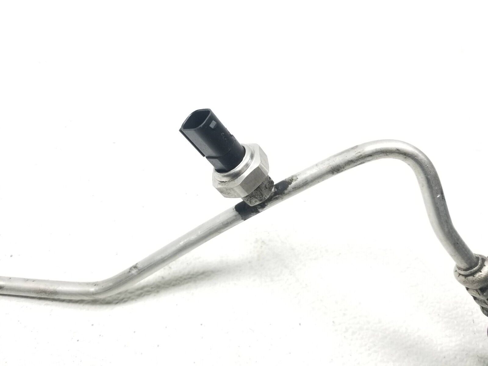 06-11 Mercedes ML500 AC Hose Pipe Line - OEM Replacement Part for Air Conditioning System - Perfect for Car Repair & Maintenance