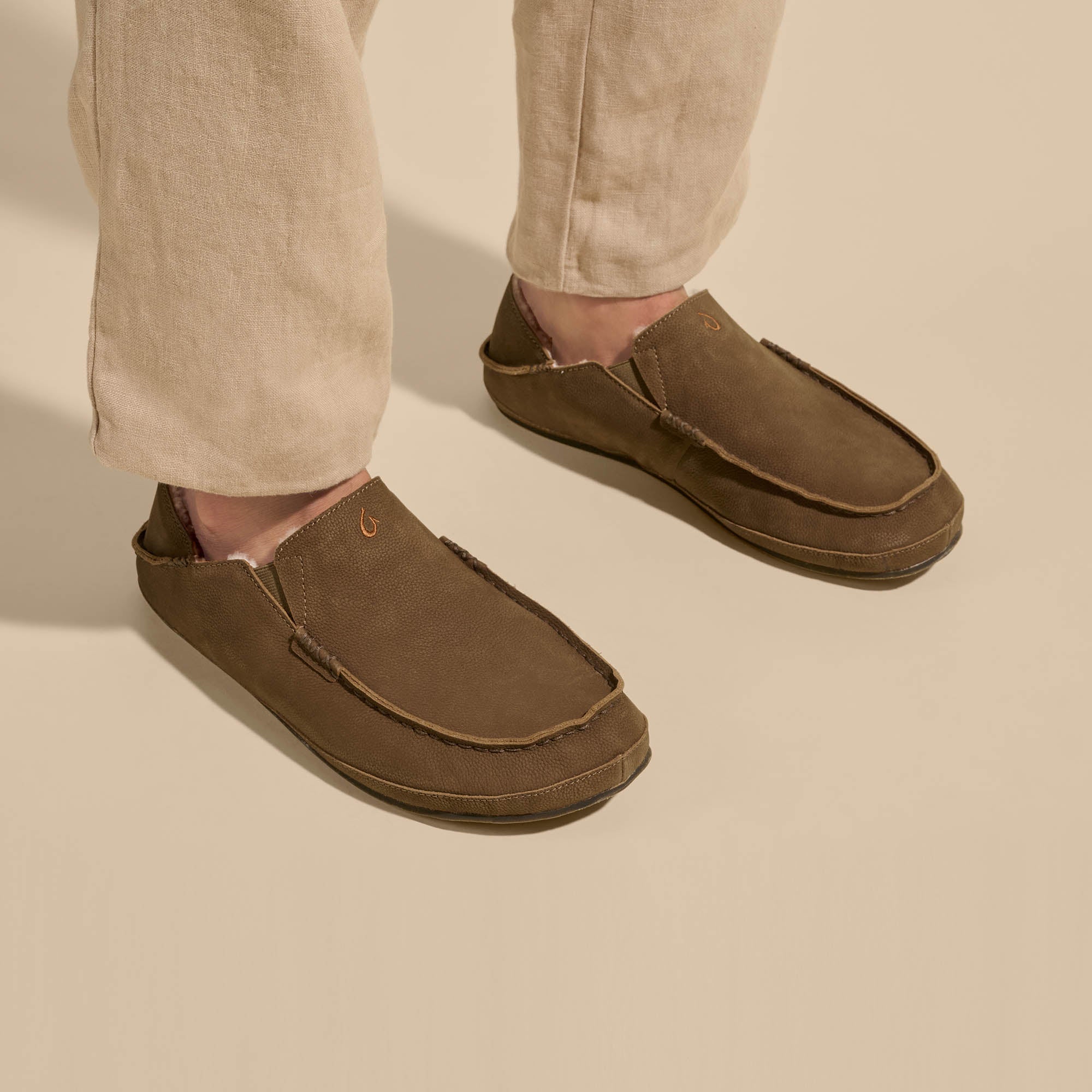 Premium MoloÄ Slippers with Authentic Kona Coffee Scent - Cozy Home & Spa Footwear for Relaxation & Comfort