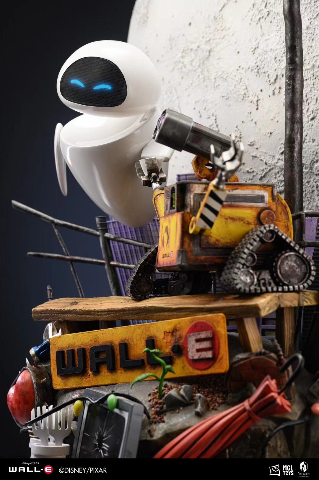 MGL TOYS & Paladin Official Licensed WALL-E & EVE Robot Toy Figures - Collectible Disney Pixar Movie Characters for Kids & Adults - Perfect for Display, Gifts, and Movie-Themed Decor