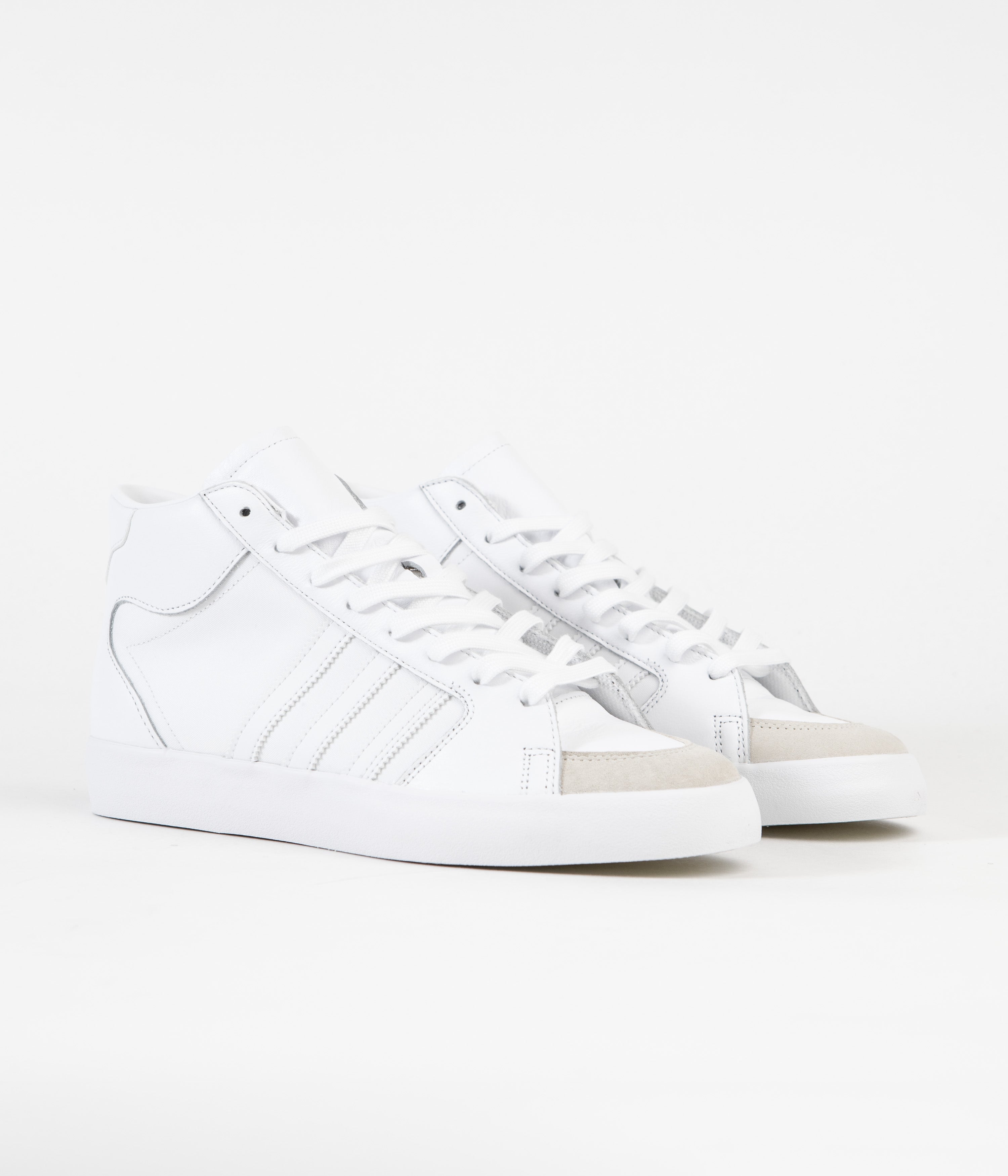 Adidas Superskate Adv Skateboarding Shoes - White & Gold Metallic Colorway | Men's Streetwear Sneakers for Skateboarding & Urban Fashion