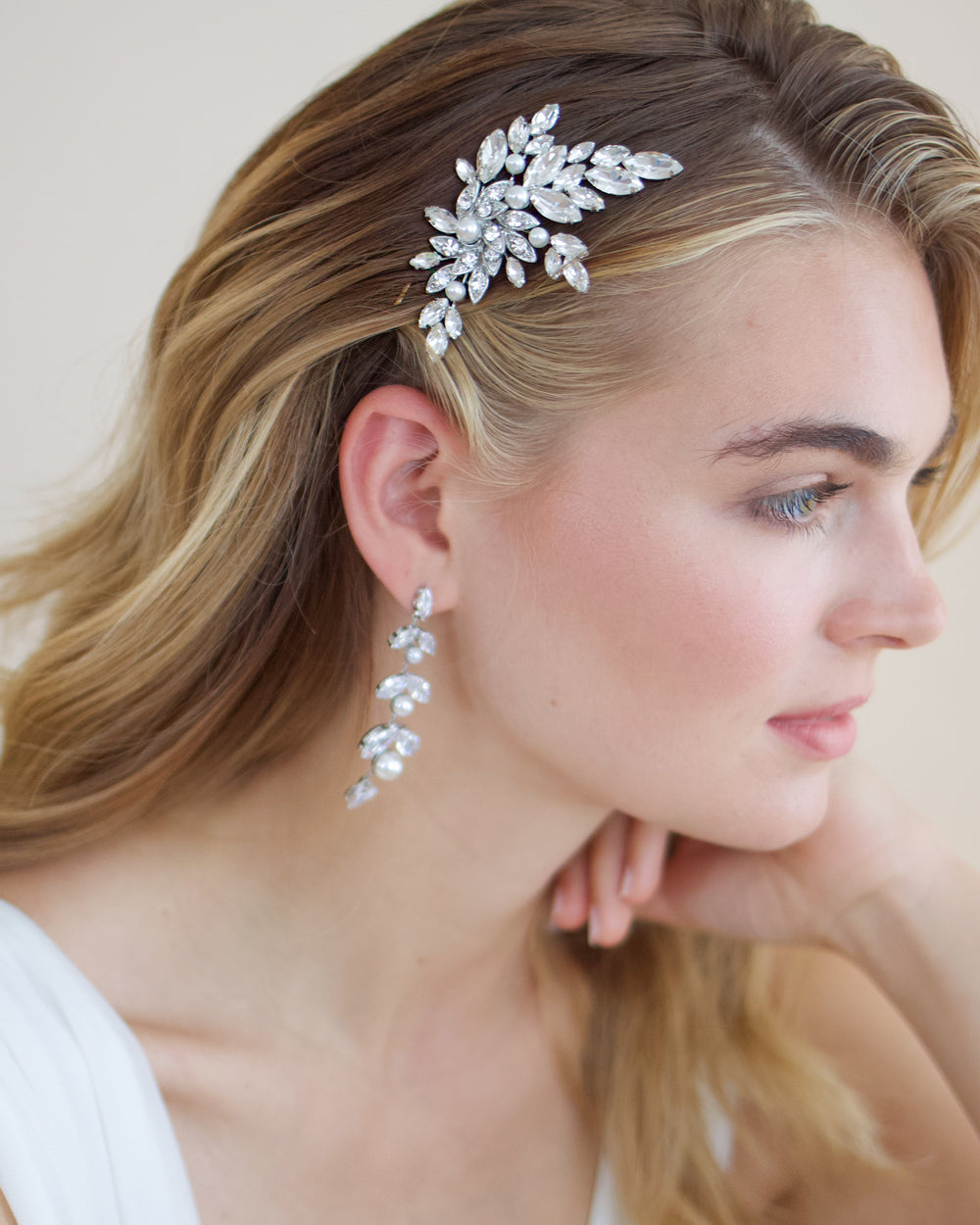 Elsa Wedding Comb - Elegant Bridal Hair Accessory for Princess Theme Weddings, Prom & Special Occasions