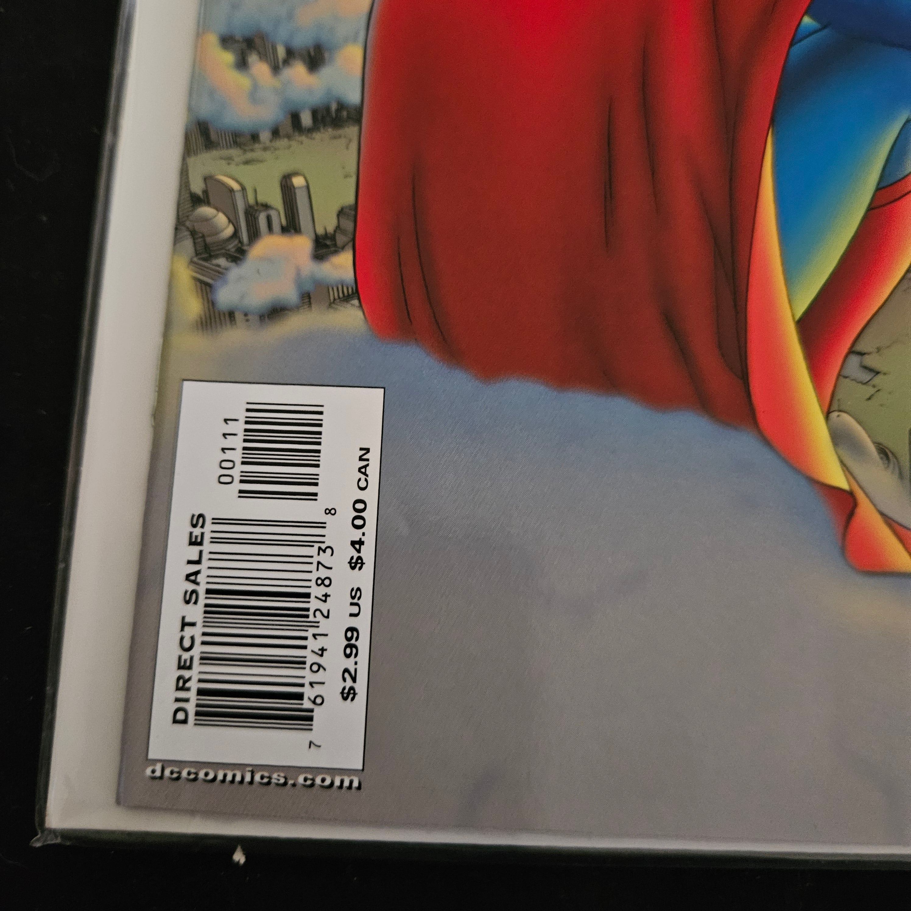 All Star Superman #1 (Jan 2006) DC Comic Book by Grant Morrison & Frank Quitely - Near Mint (NM) Condition | Collectible Graphic Novel for DC Fans & Comic Book Enthusiasts | Perfect for Display, Gifts & Comic Collections | UPC: 761941245558