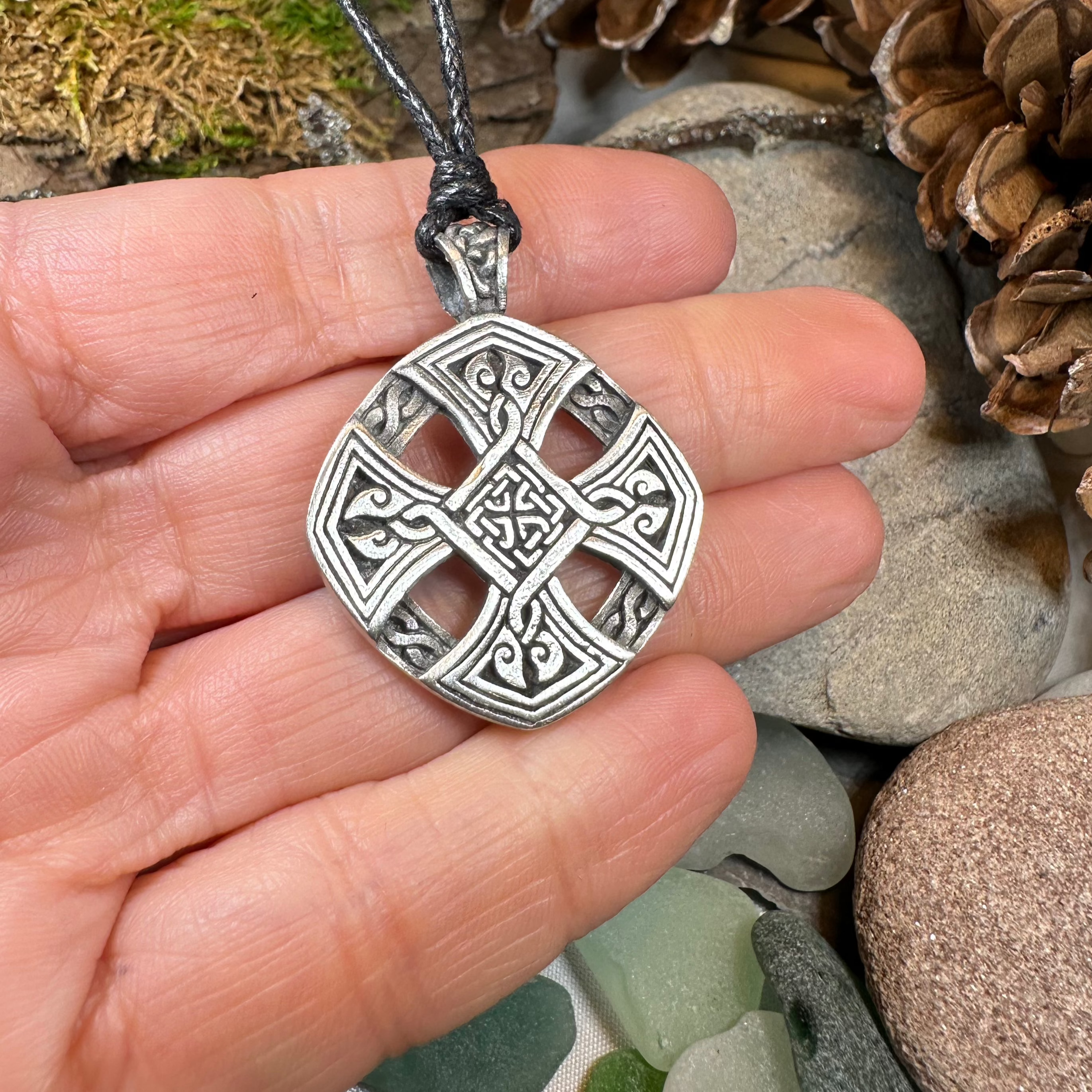 Celtic Cross Necklace for Women - Stainless Steel Eternal Love Pendant with 18