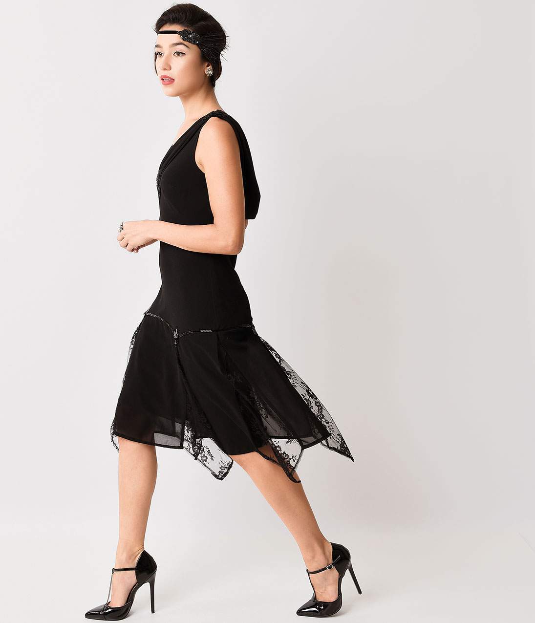 Vintage 1920s Black Flapper Dress - Roaring 20s Gatsby Style Hemmingway Inspired Cocktail Party Dress for Women | Perfect for Themed Parties, Halloween Costumes & Jazz Age Events