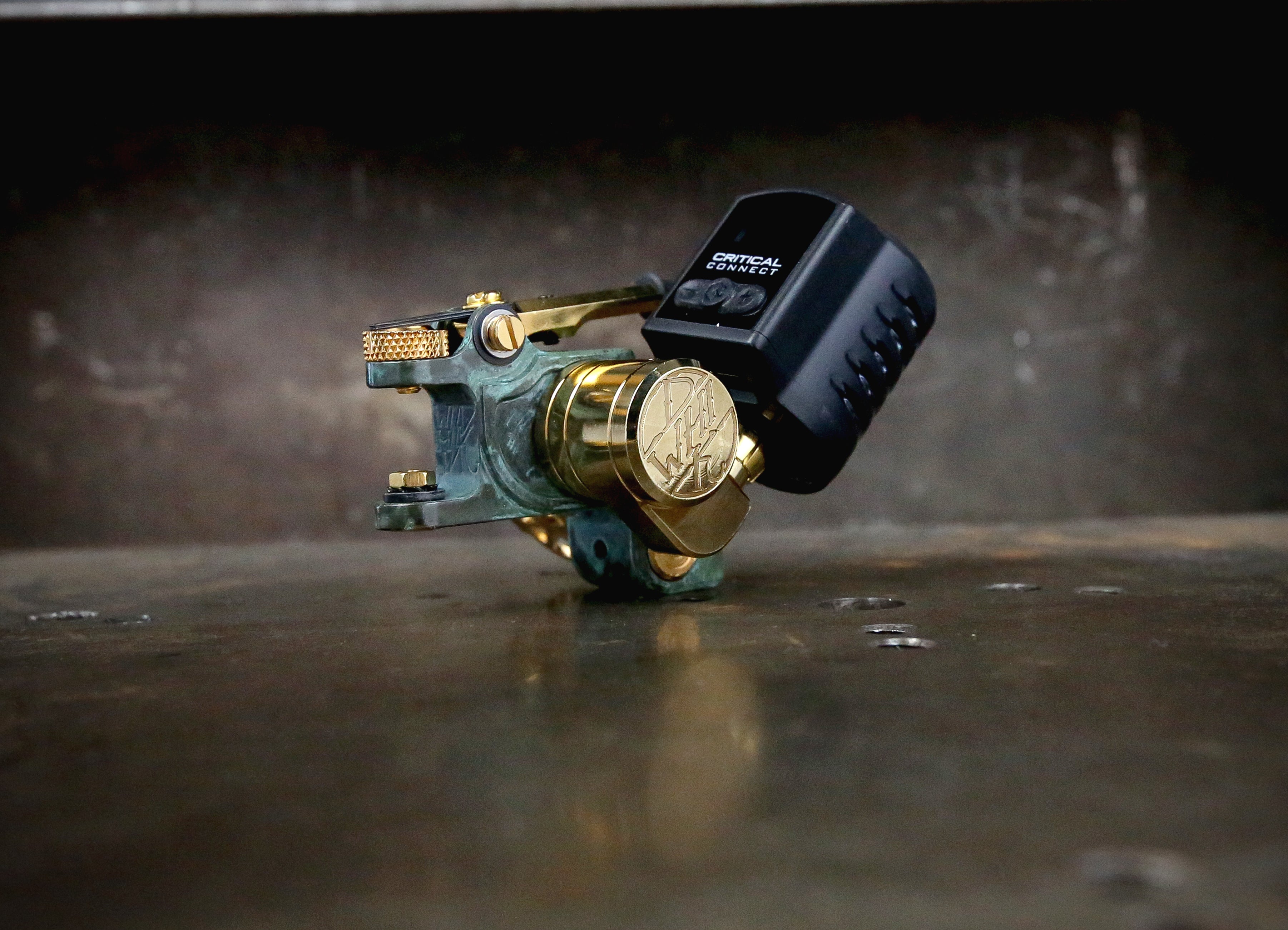 Dan Kubin V3/23 Sidewinder Verdigris x Gold RCA Cable - High-End Audio Connector for Turntables, Hi-Fi Systems & Professional Studio Equipment