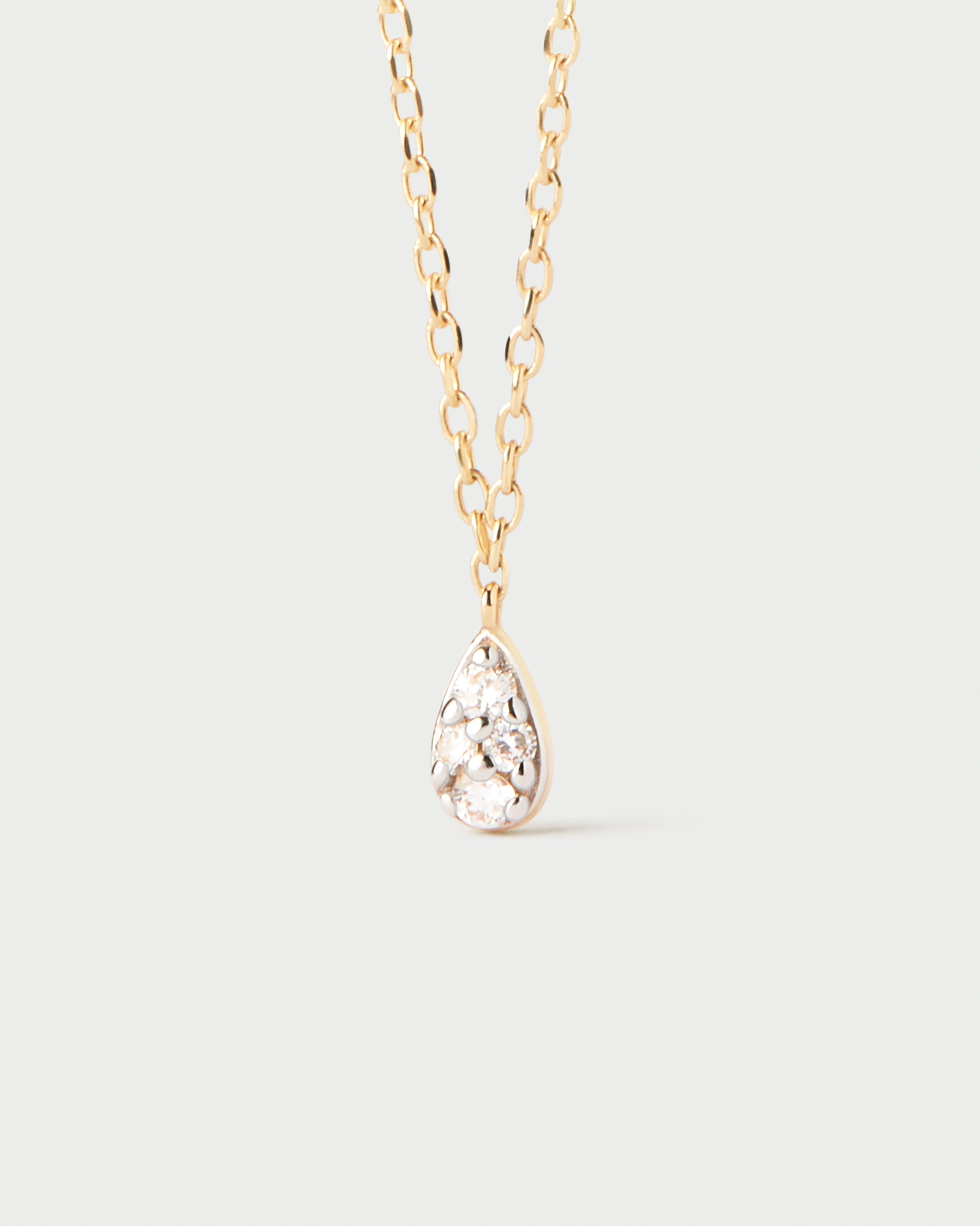 Elegant Rio Solitaire Diamond & Gold Necklace for Women - Perfect for Weddings, Anniversaries & Special Occasions