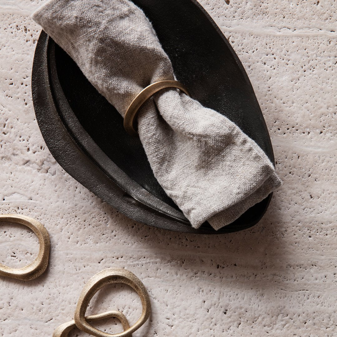 Elegant Flow Napkin Rings Set of 4 - Premium Tableware for Weddings, Dinner Parties & Holiday Decor