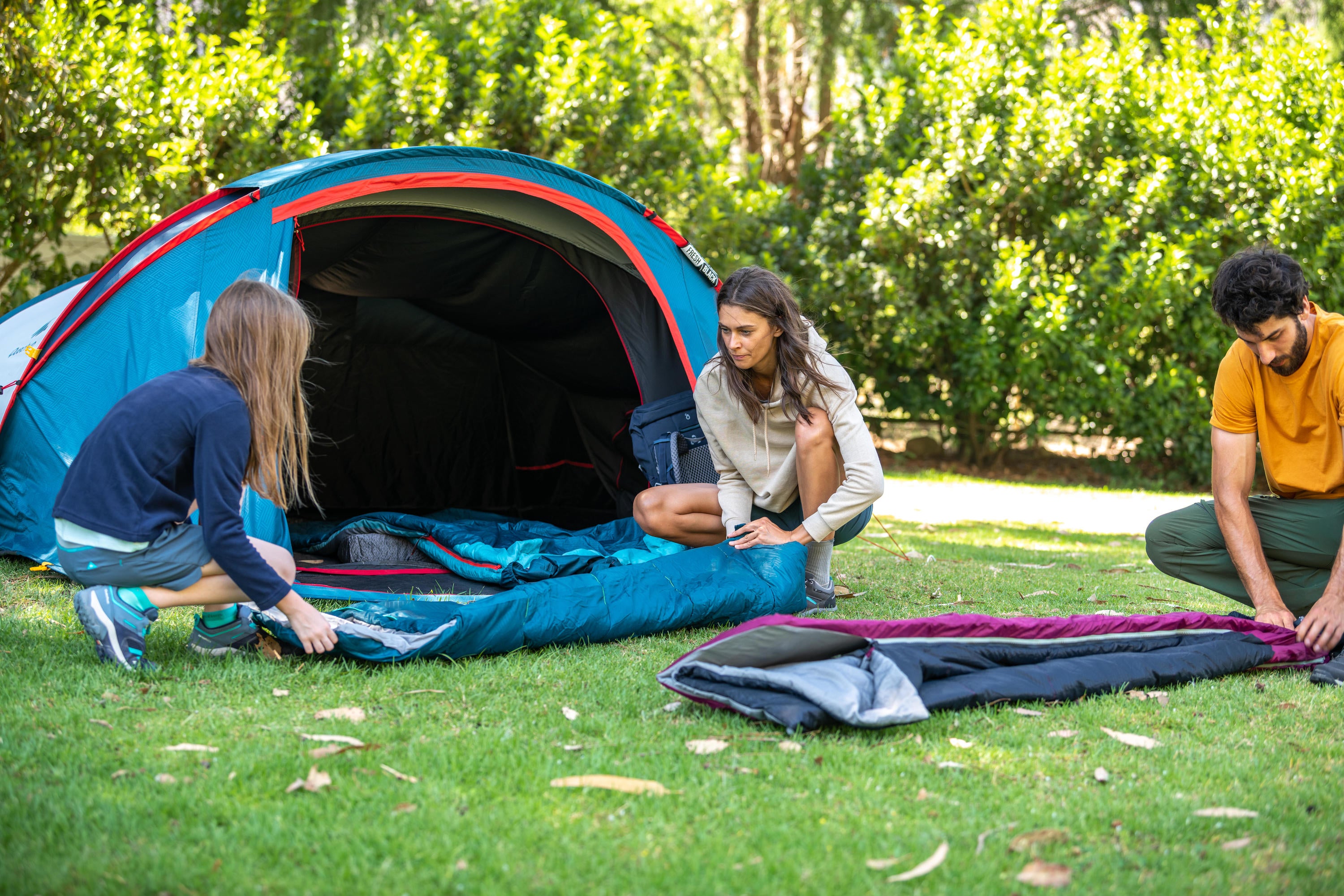 Quechua 2 Second XL Fresh & Black Waterproof Pop Up Camping Tent for 3 Person - Instant Setup for Hiking, Backpacking & Outdoor Adventures