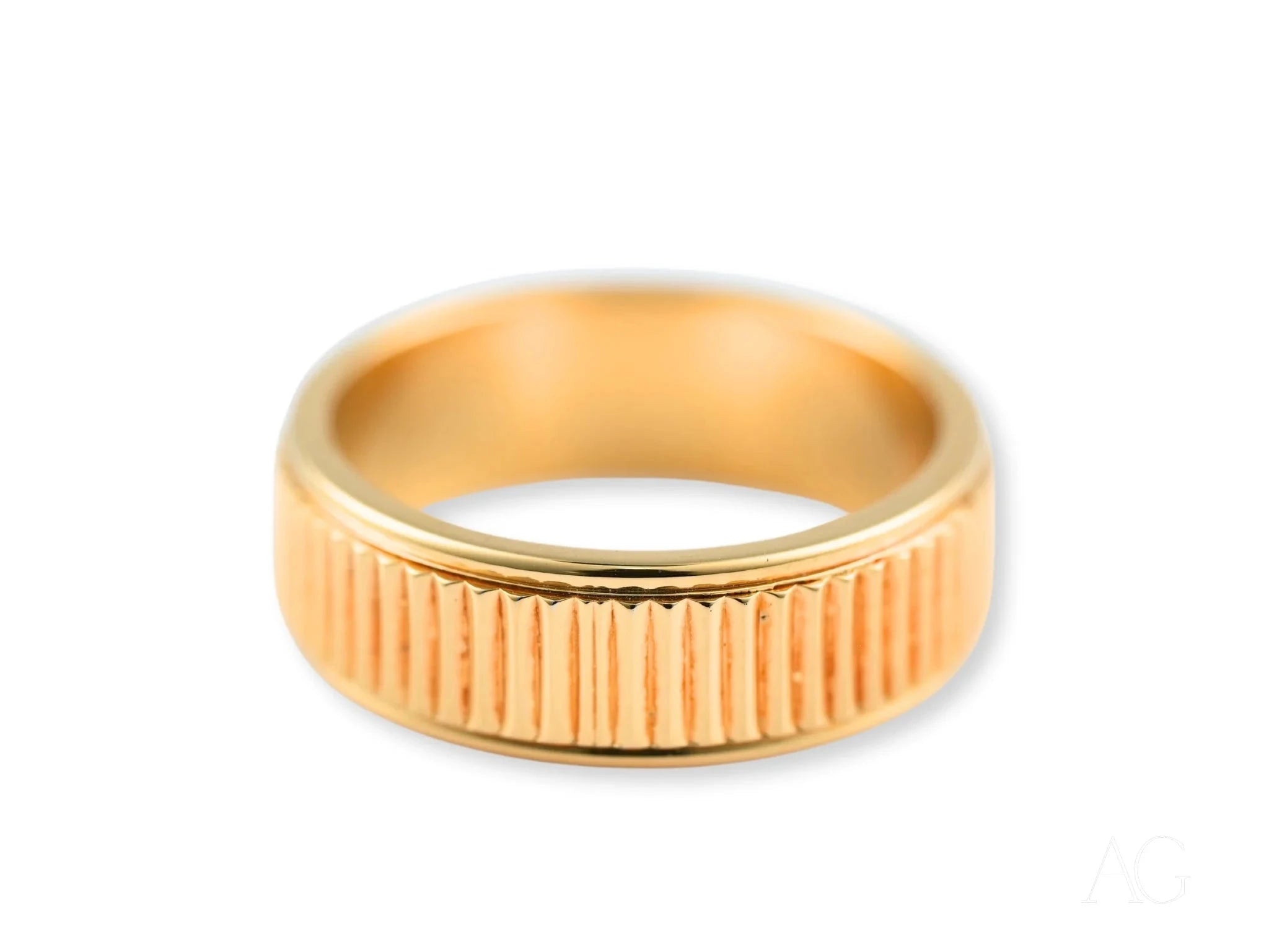 Regal Ridge Wedding Band for Men & Women - 14K Gold & Platinum Wedding Rings - Elegant & Durable for Engagement, Anniversary & Special Occasions