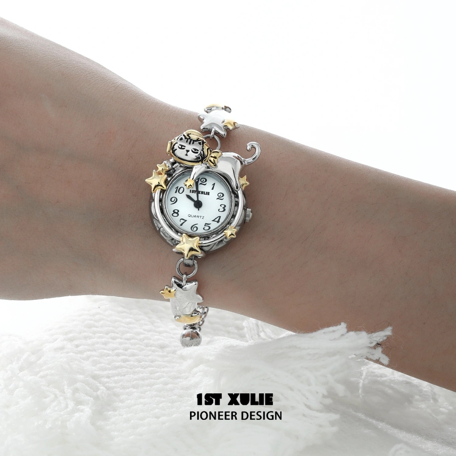 Graffiti Kitten Lazy Cat 18K Gold Plated Quartz Watch for Women - Stylish Fashion Accessory for Casual Wear, Office & Everyday Use